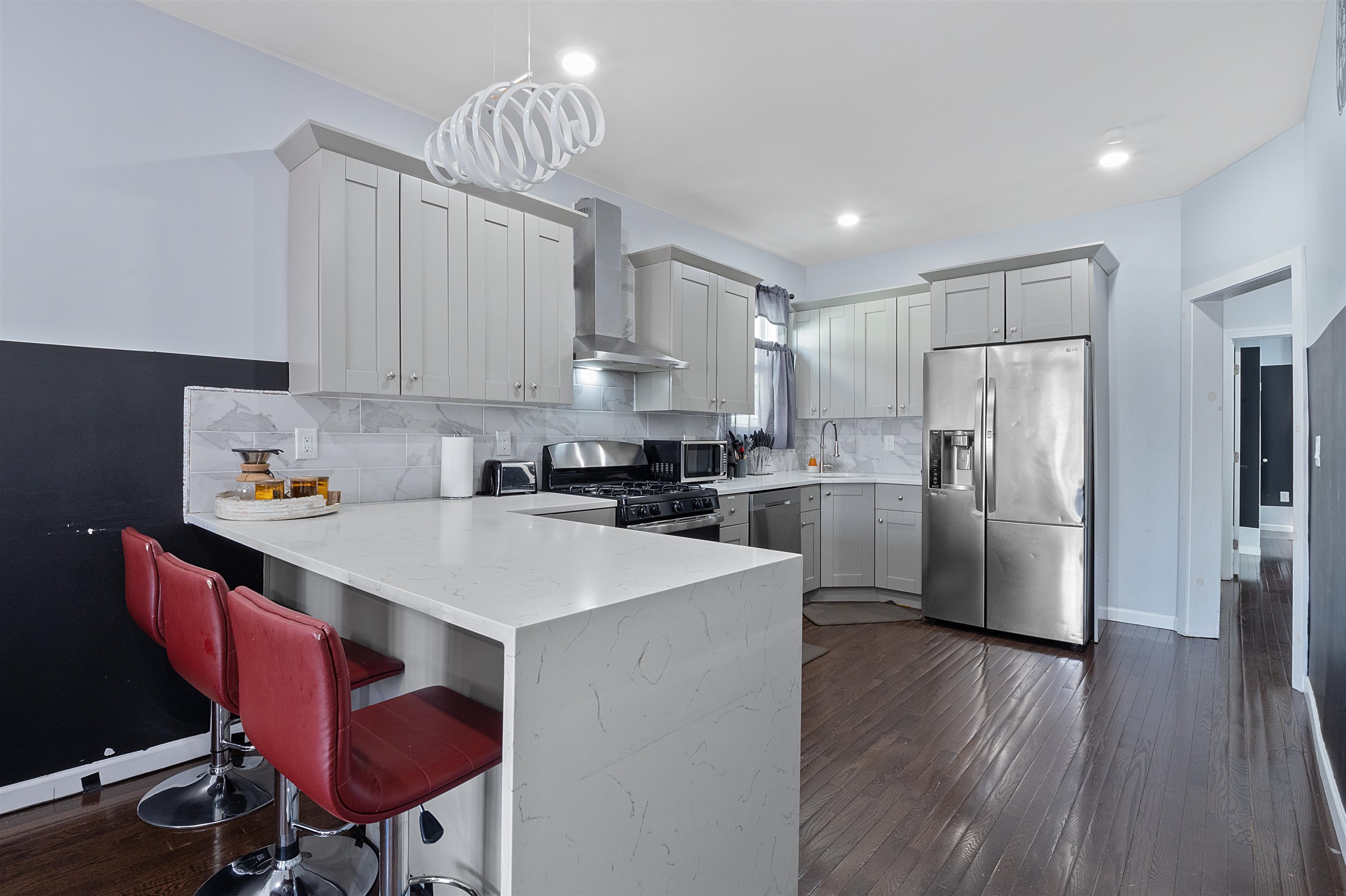 84 West 3rd St Property Photo 14