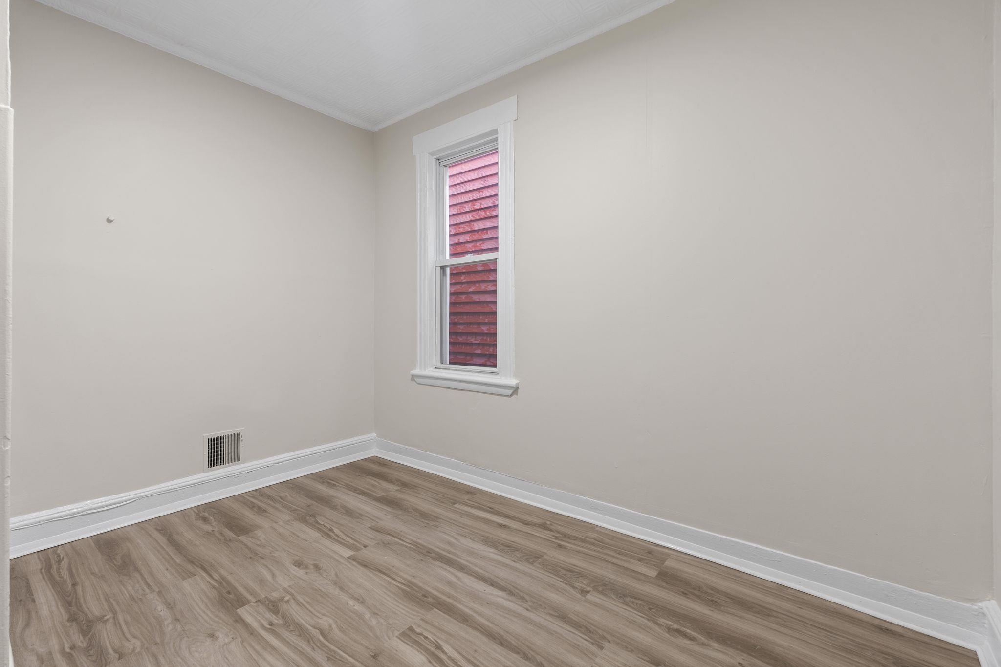 292 Claremont Ave 2nd Floor Property Photo 13