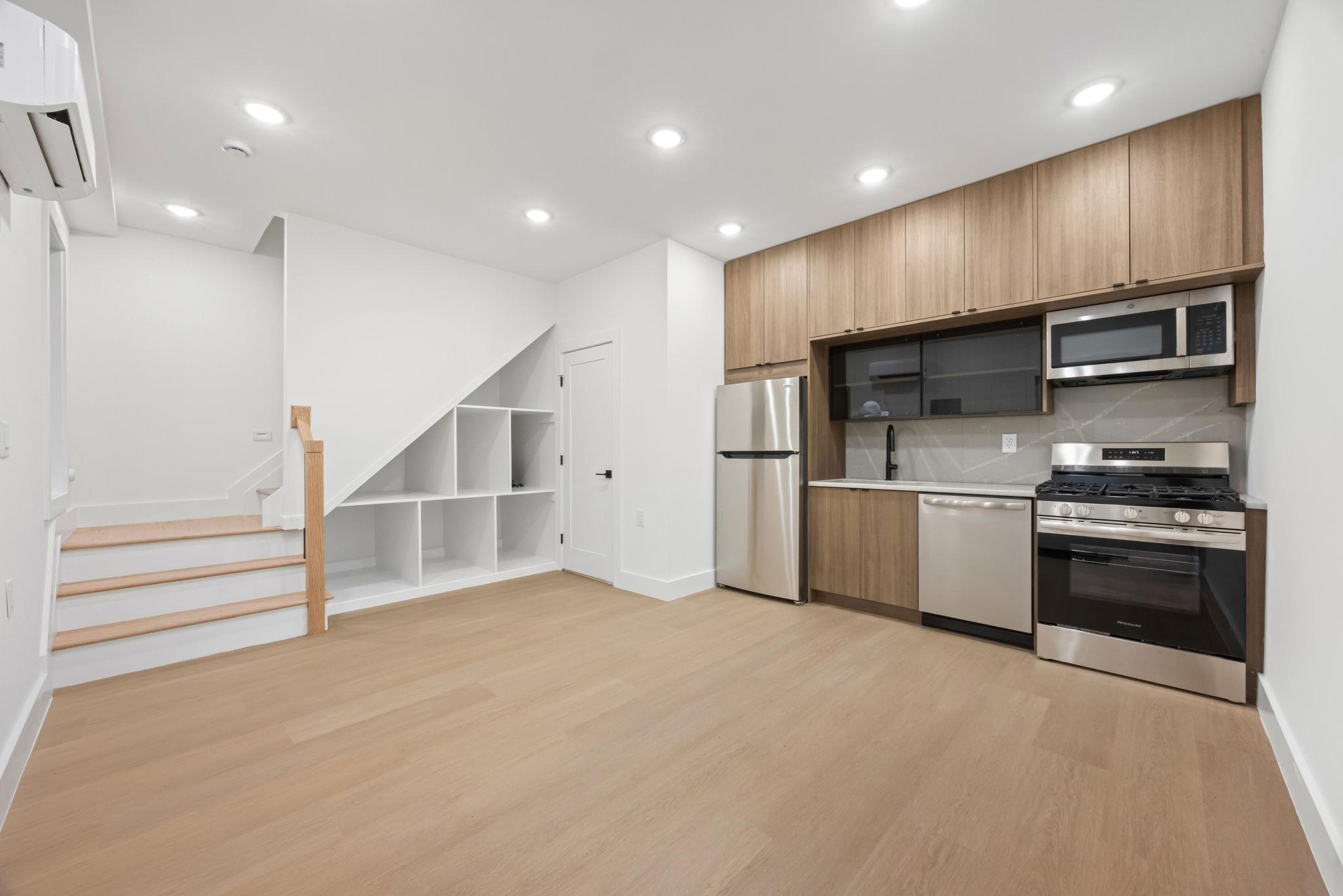 33 GRAHAM ST 3 Property Photo 1