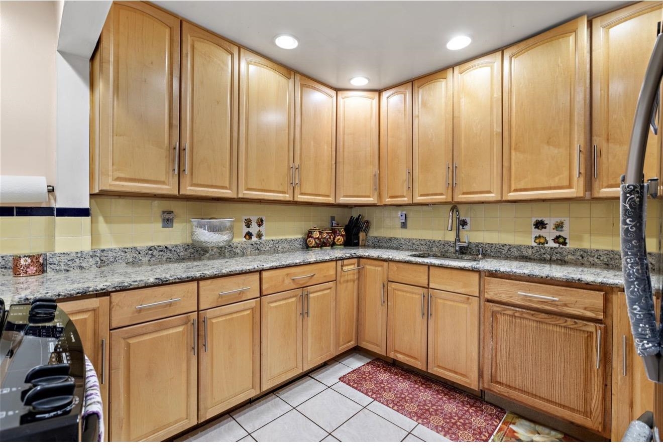 374 Cator Ave 1 Property Photo 17