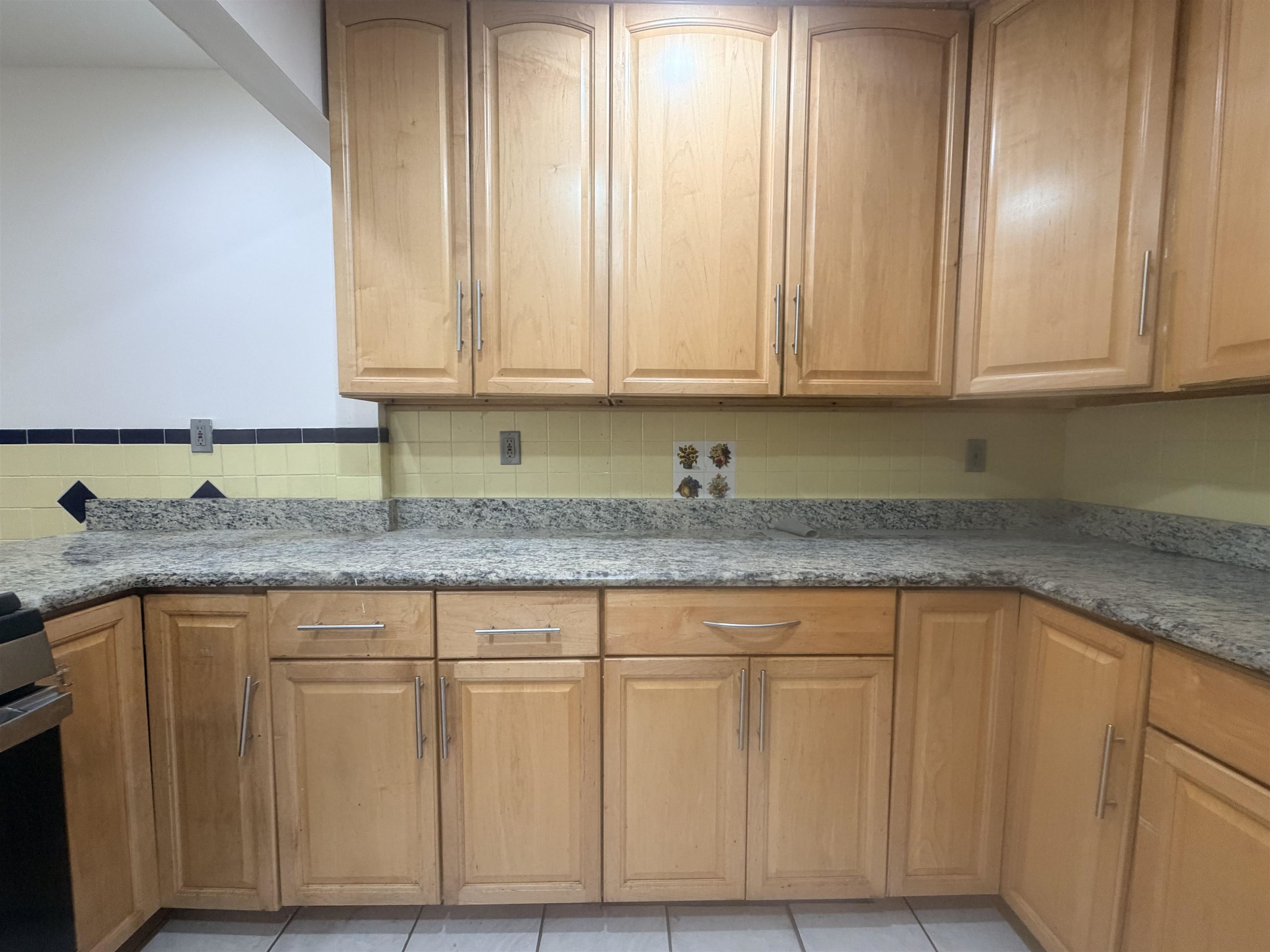374 Cator Ave 1 Property Photo 32