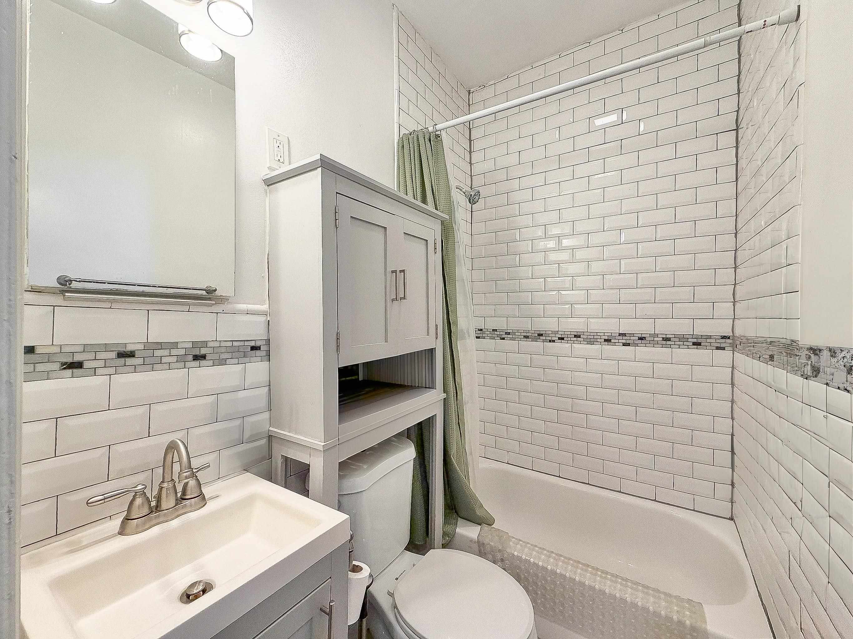 1000 Willow Ave 3 Property Photo 10