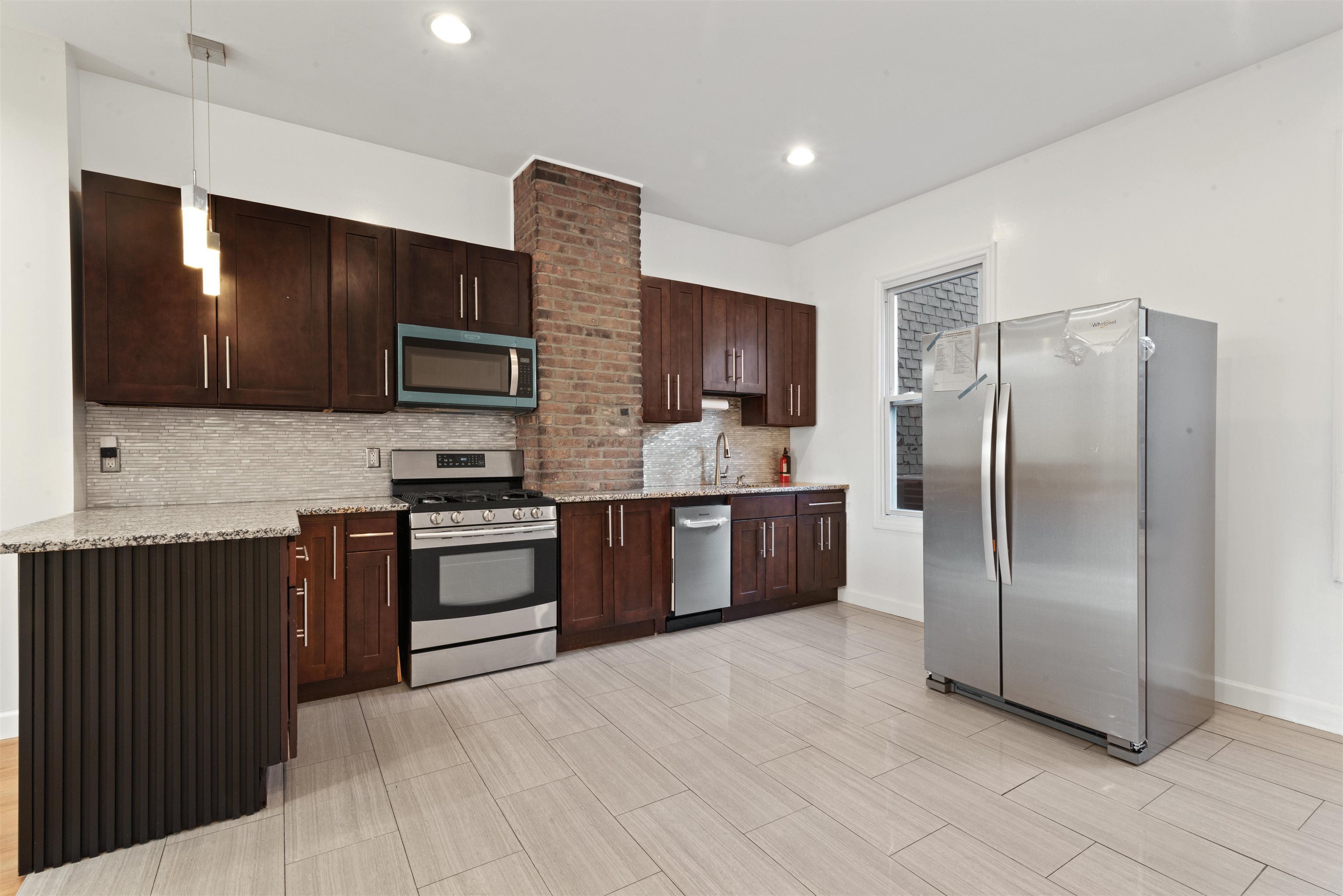 17 Ravine Ave 2 Property Photo 2