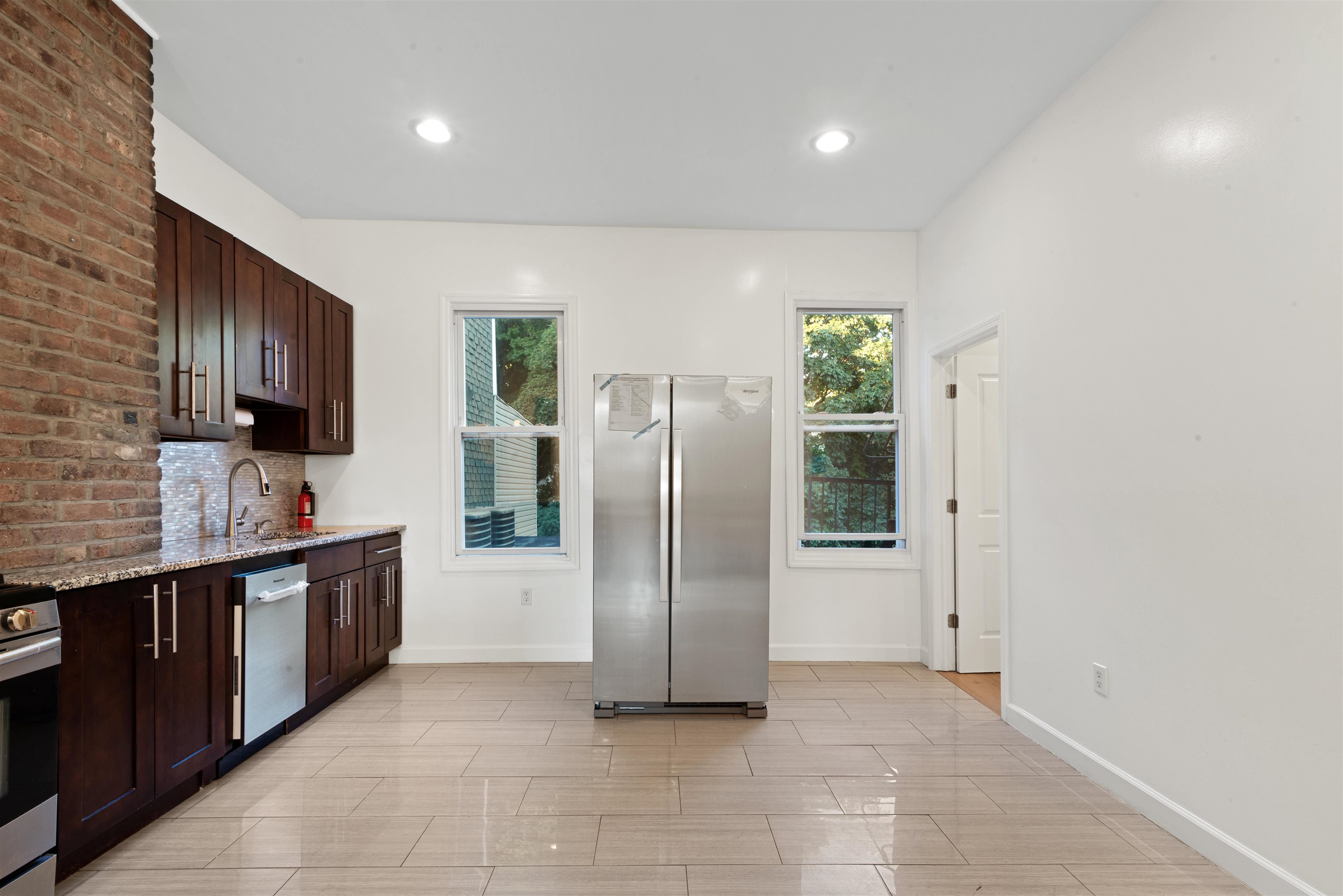 17 Ravine Ave 2 Property Photo 4