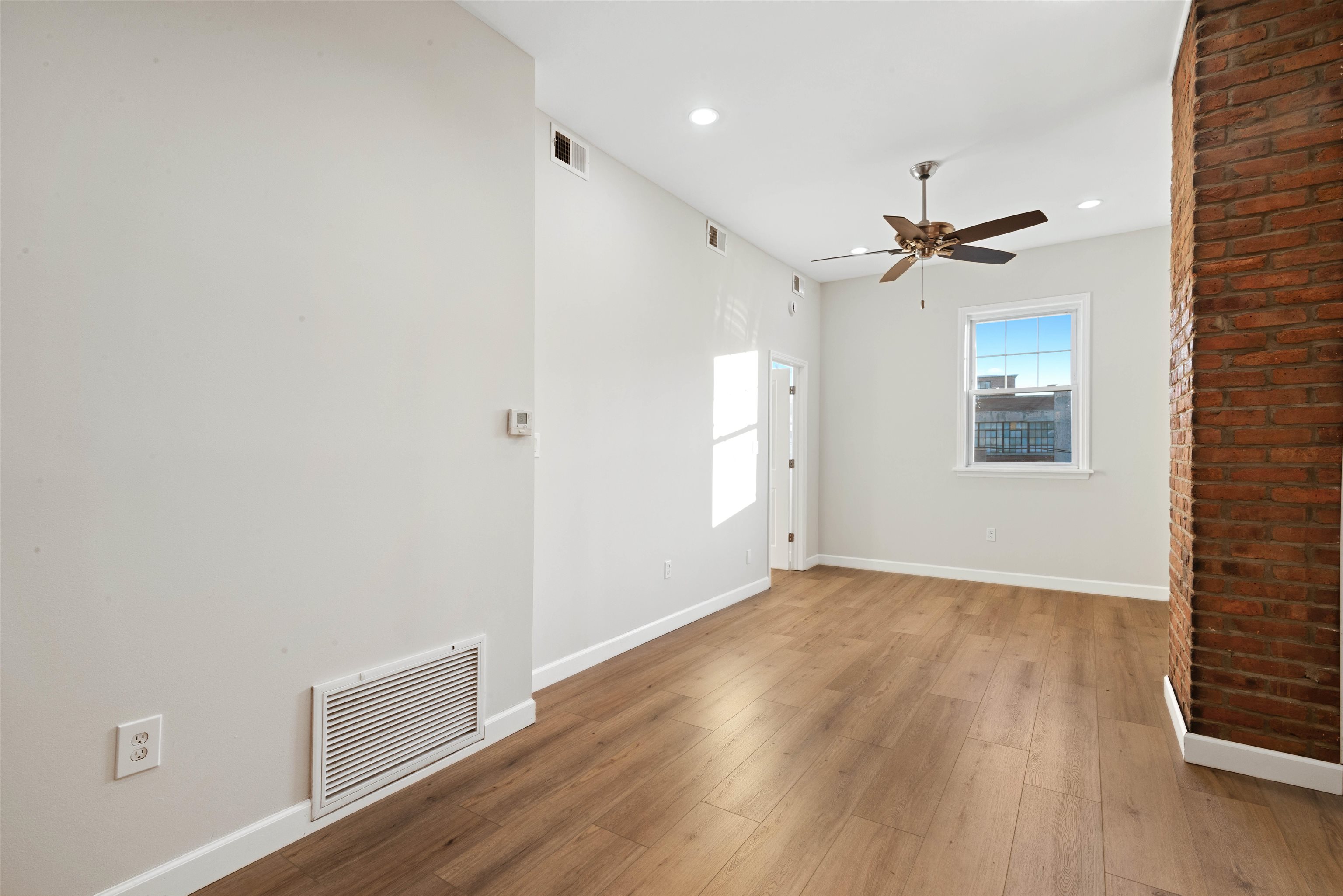 17 Ravine Ave 2 Property Photo 8