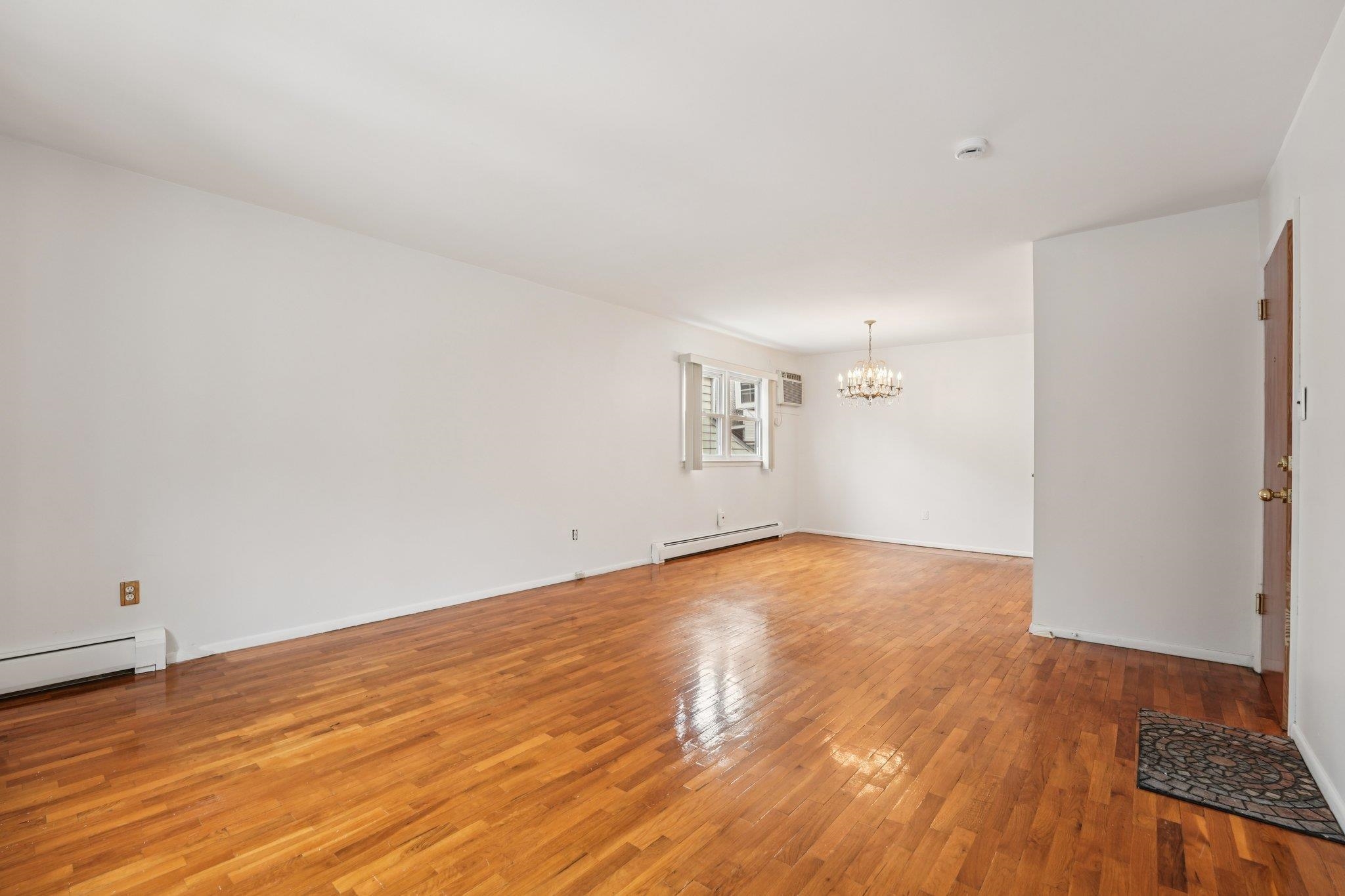 529 38th St #2 Property Photo 6