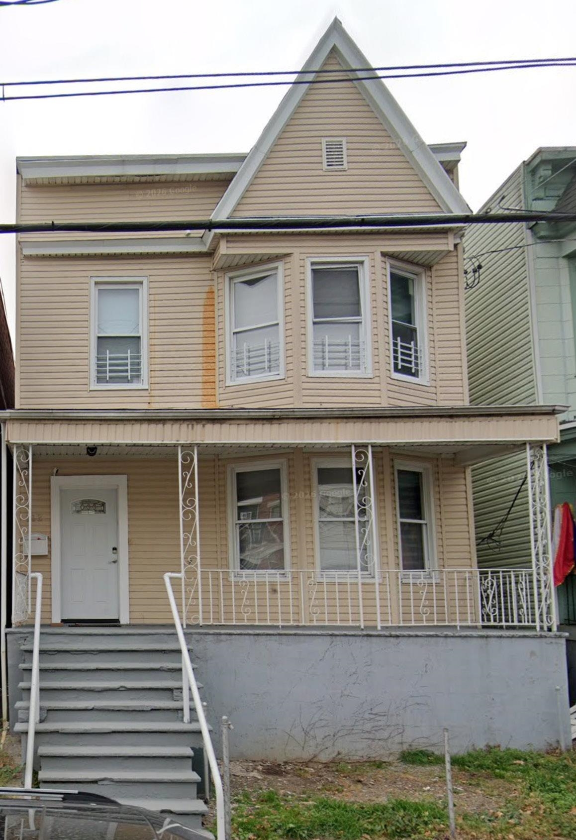 113 VIRGINIA AVE Property Photo 1