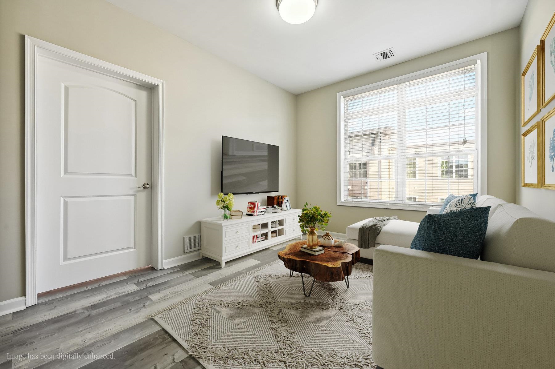 5808 Washington St 507 Property Photo 5