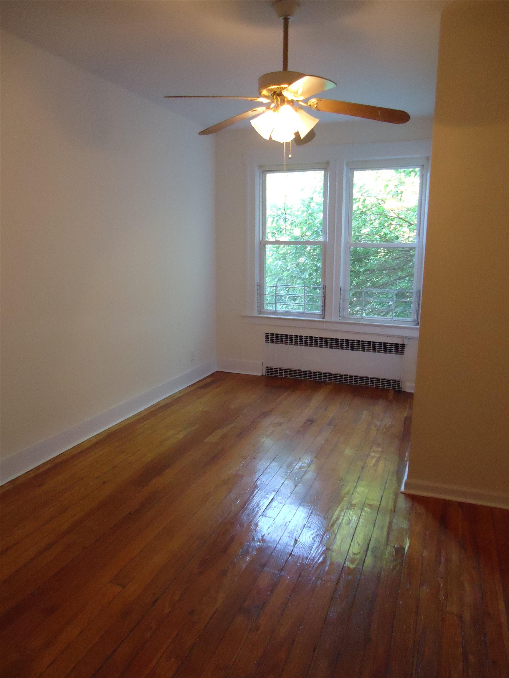 49 Warner Ave Property Photo 12