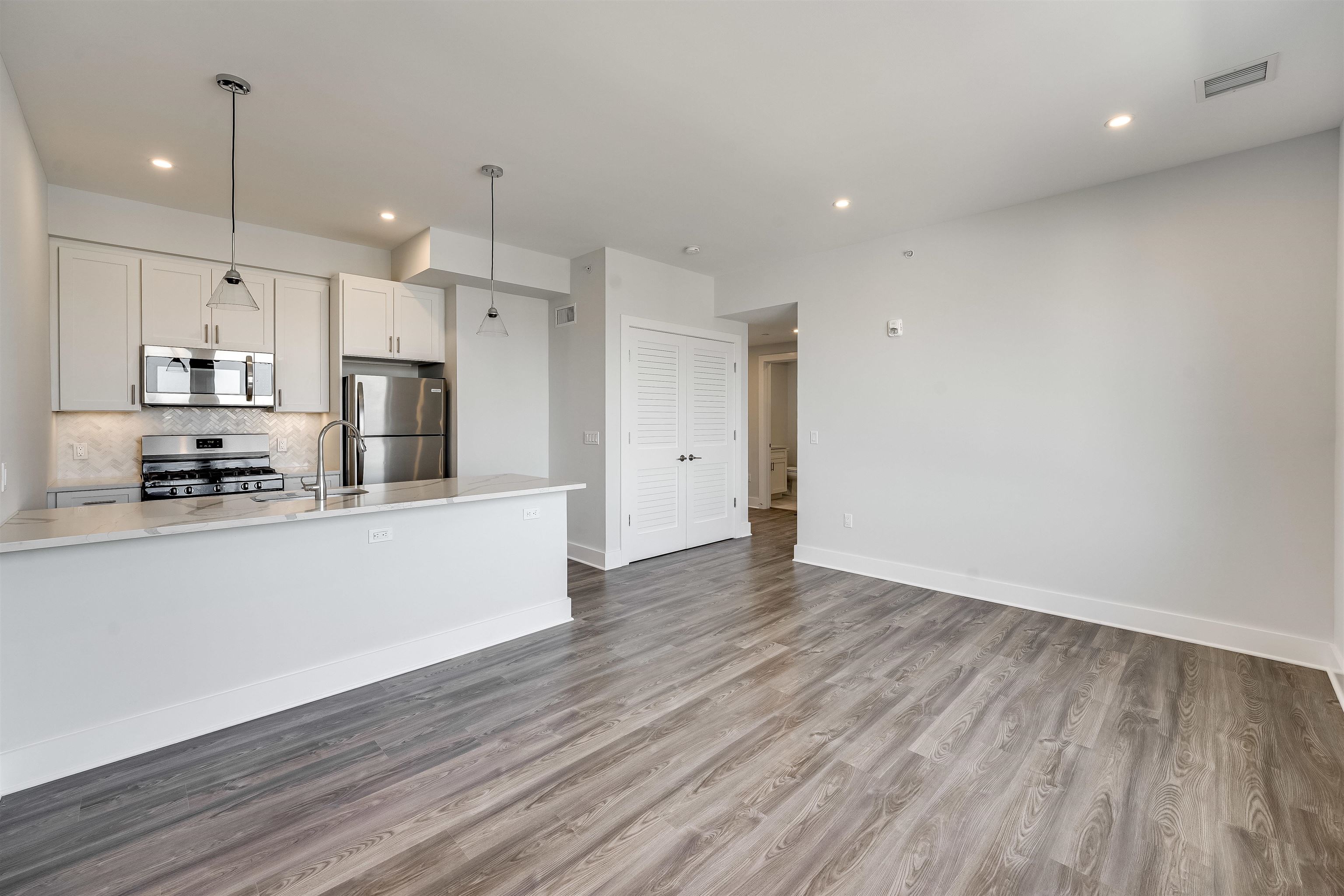 658 GRAND ST 201 Property Photo 1