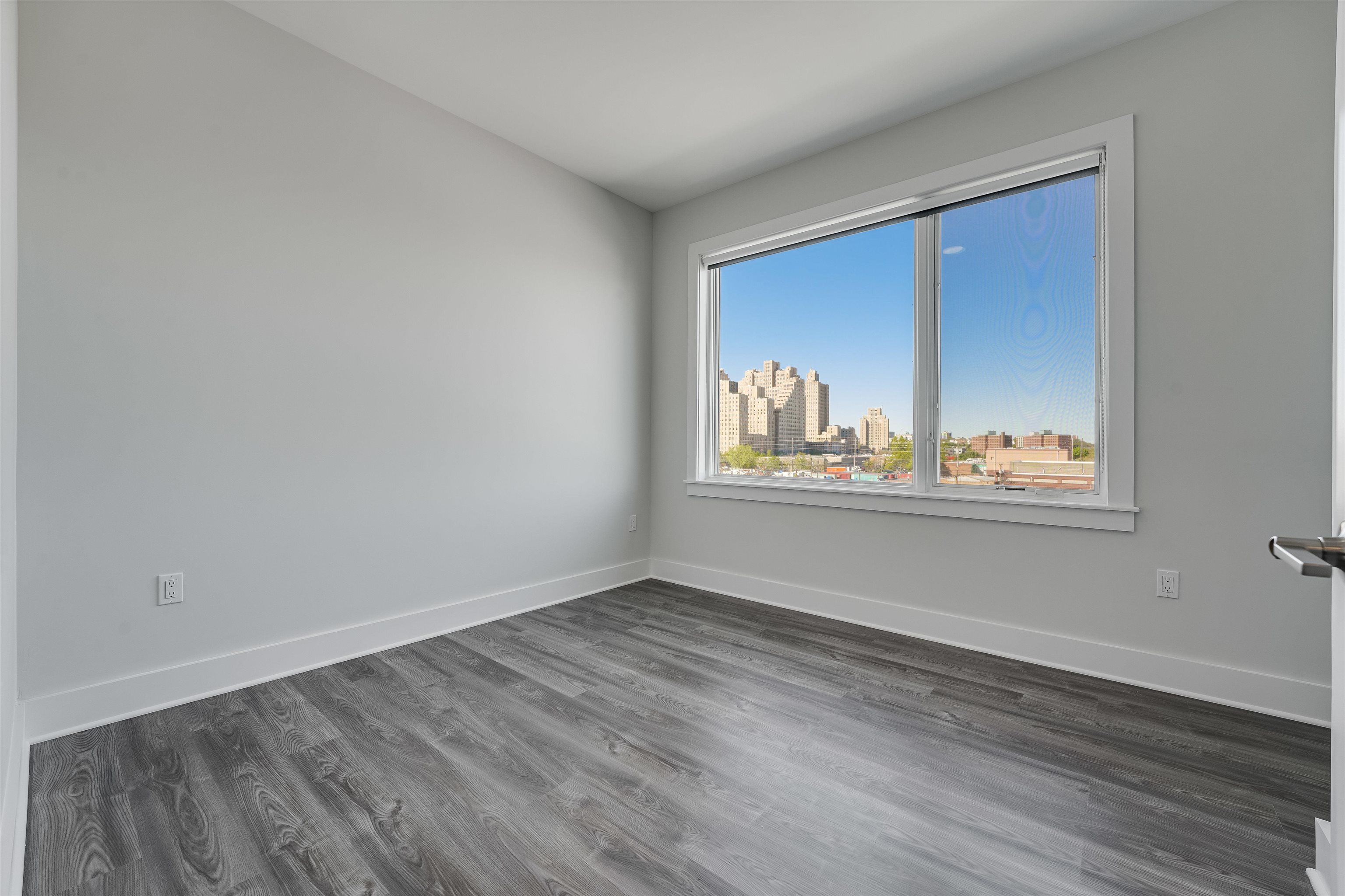 658 Grand St 201 Property Photo 7