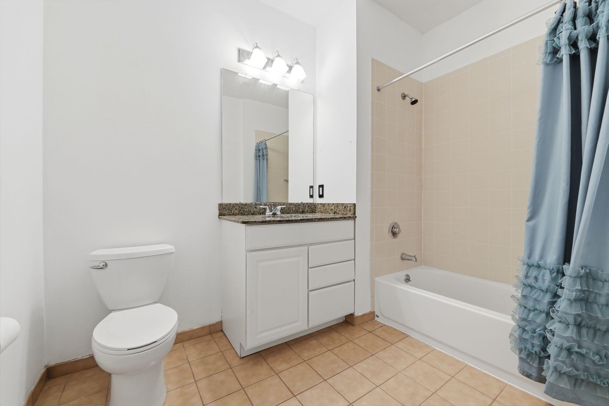 1209 Summit Ave 407 Property Photo 11