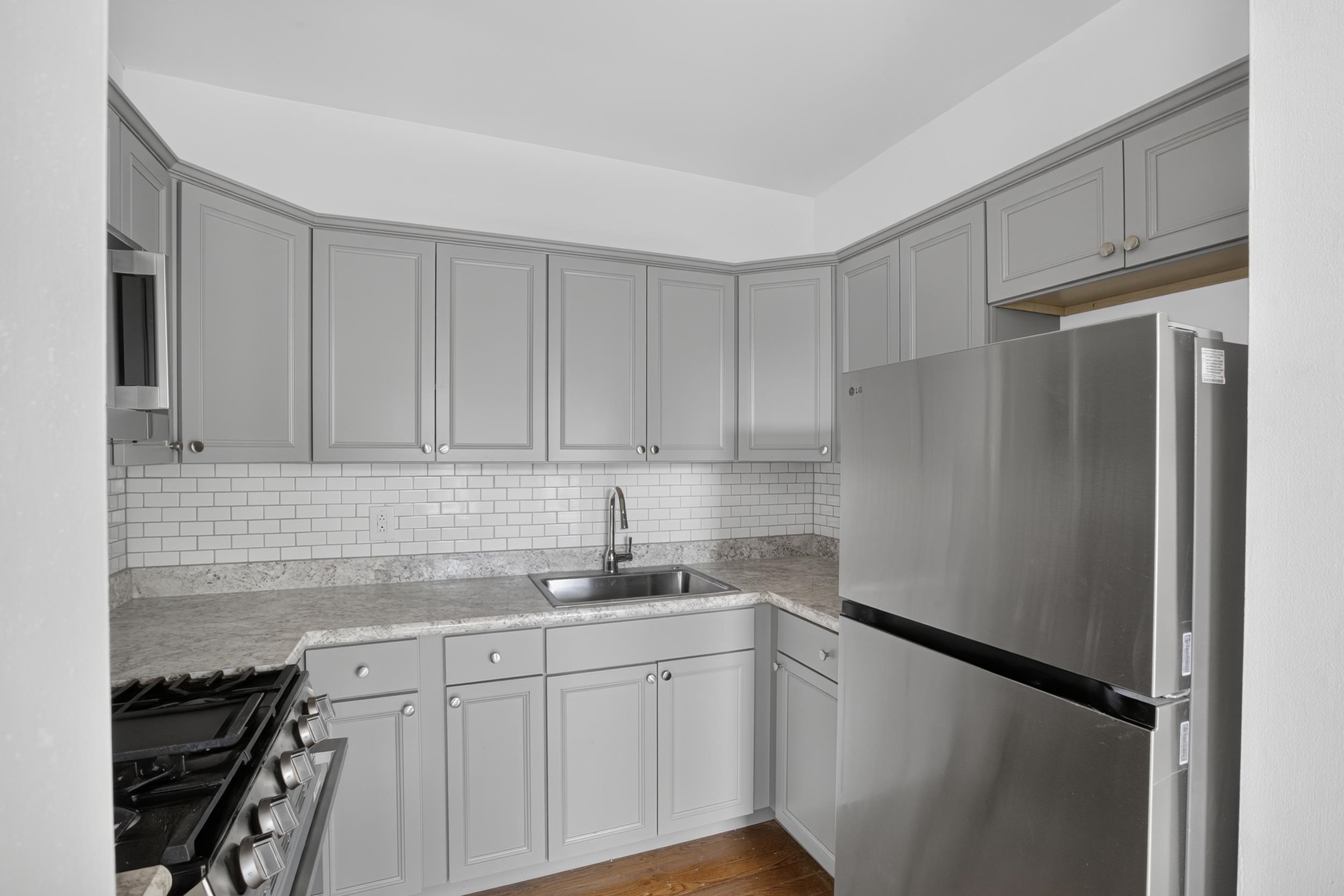 540 Bramhall Ave Property Photo 17