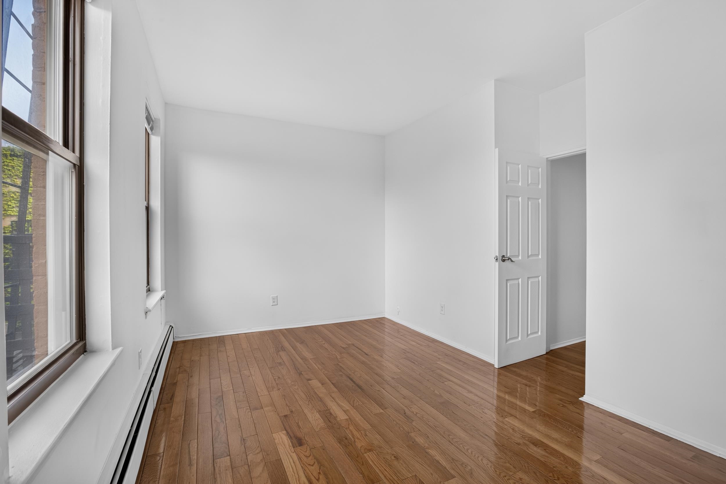 540 Bramhall Ave Property Photo 23