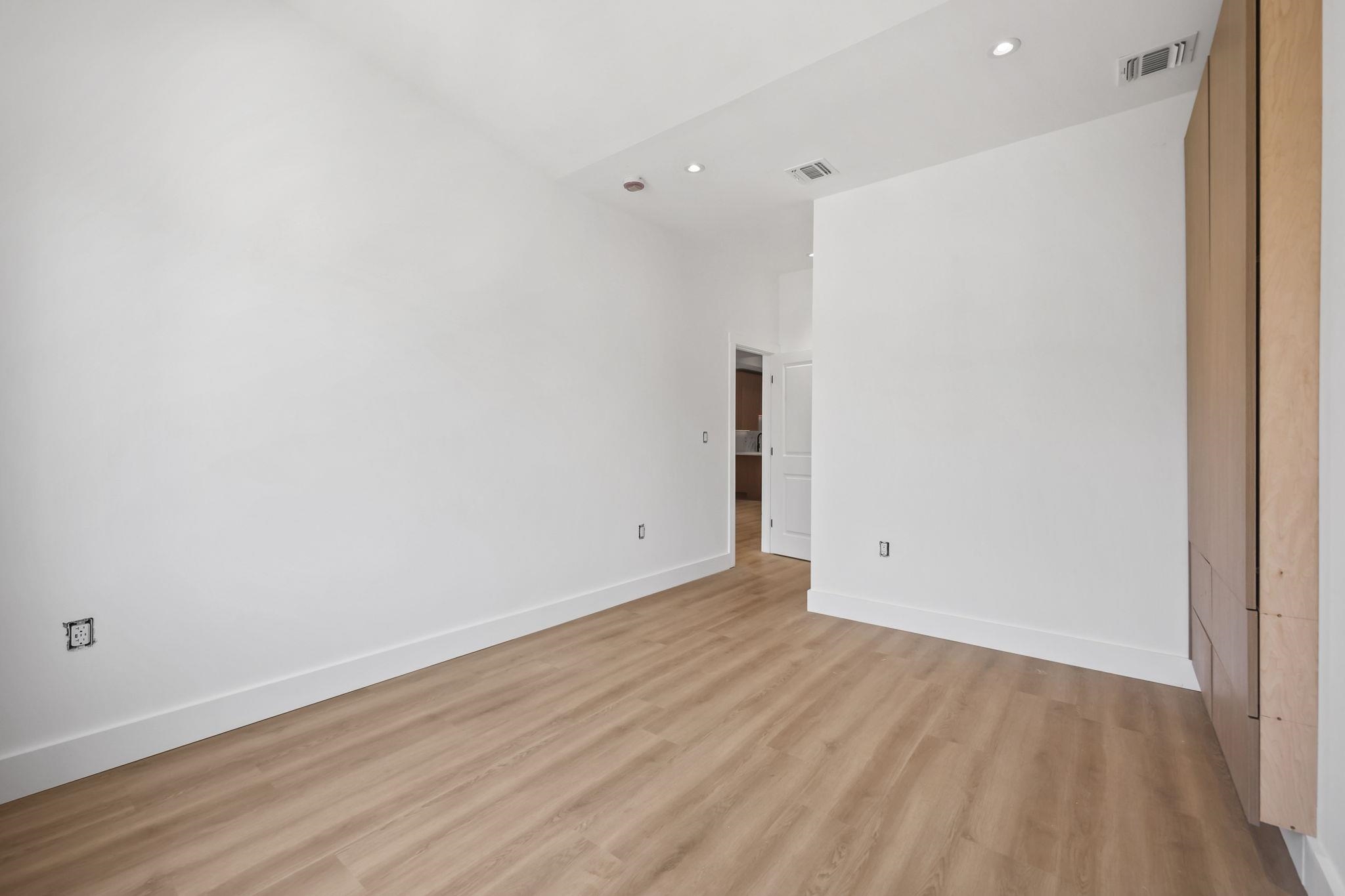 291 New York Ave 4 Property Photo 20