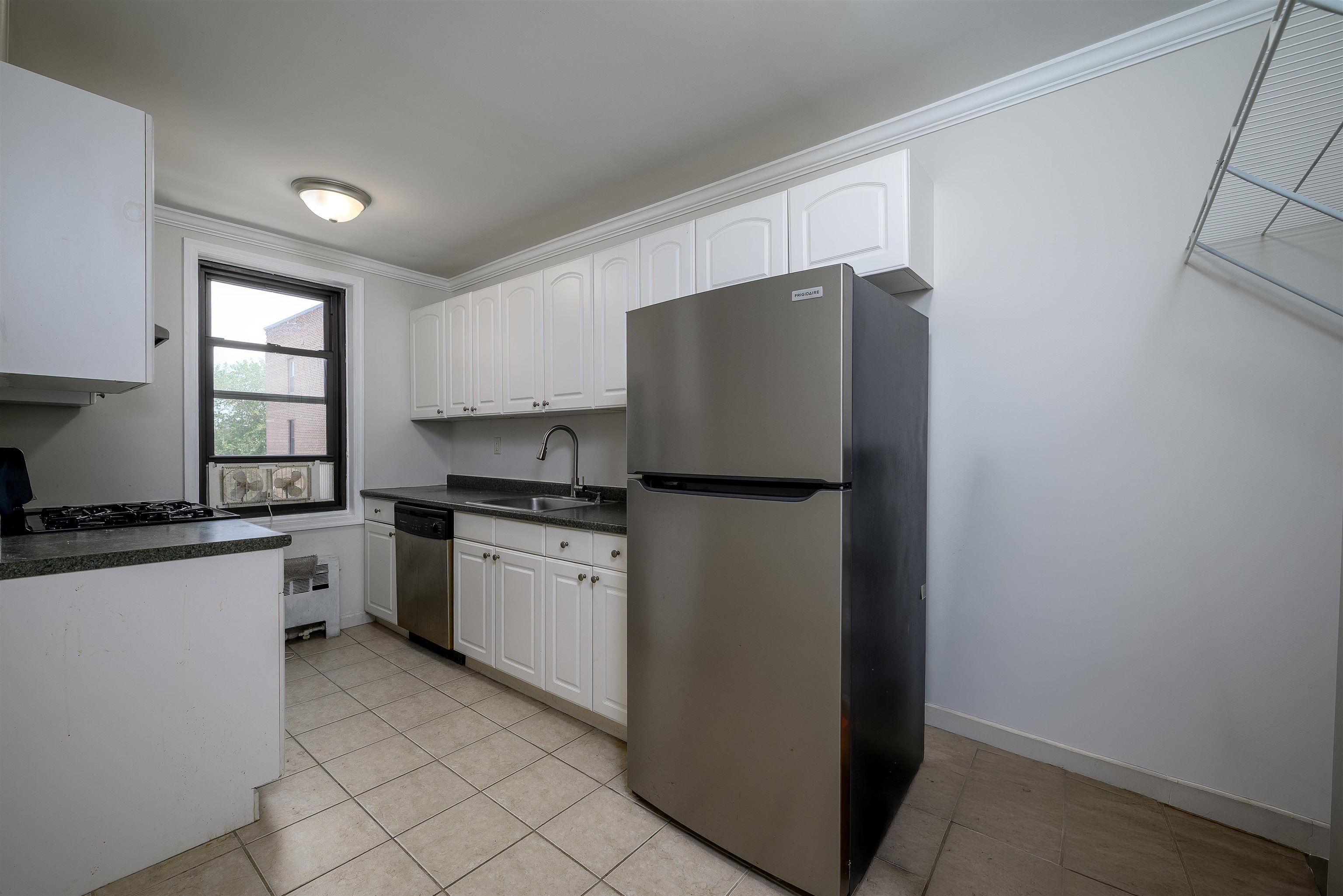 67 West 48th St 233 Property Photo 10