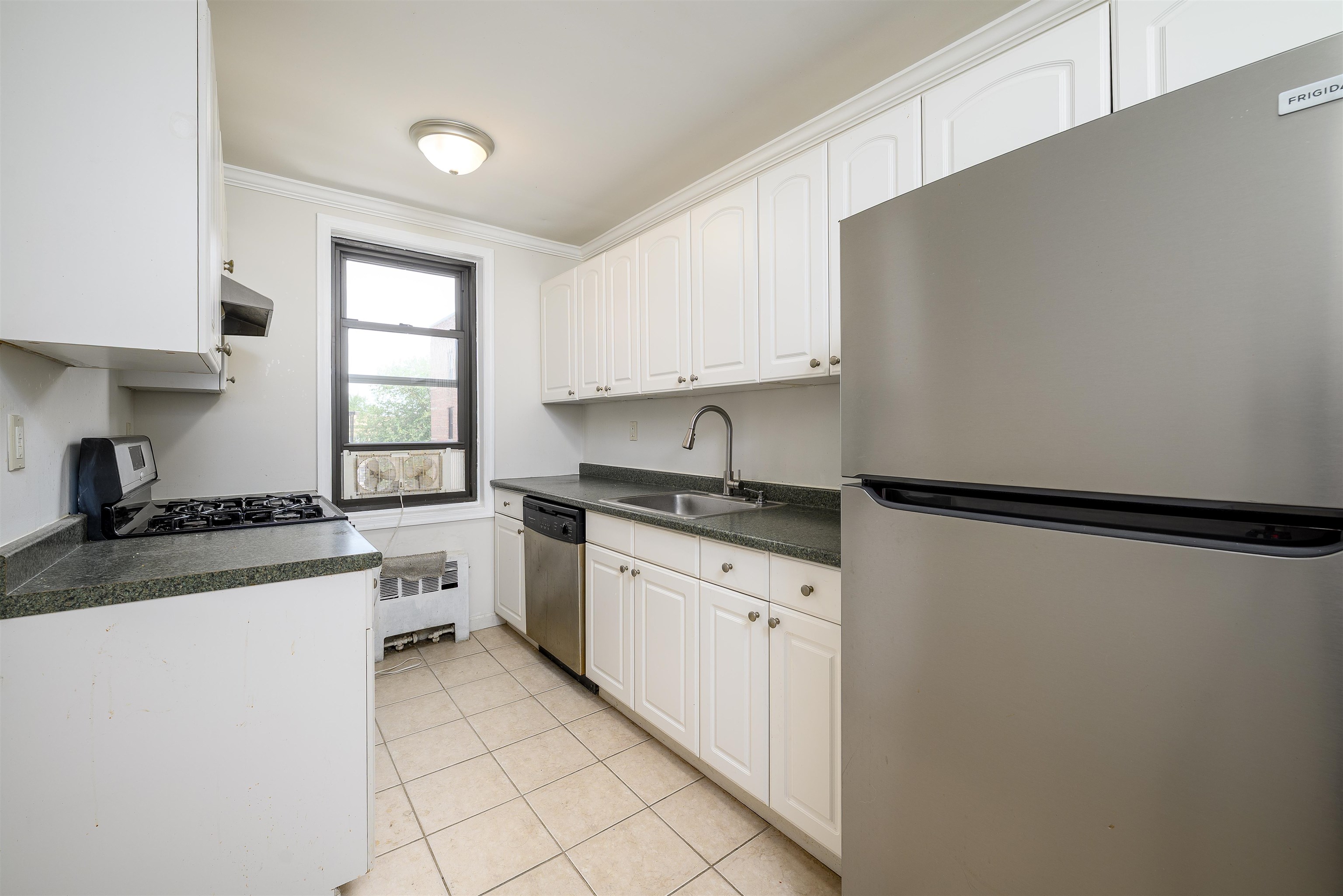 67 West 48th St 233 Property Photo 12