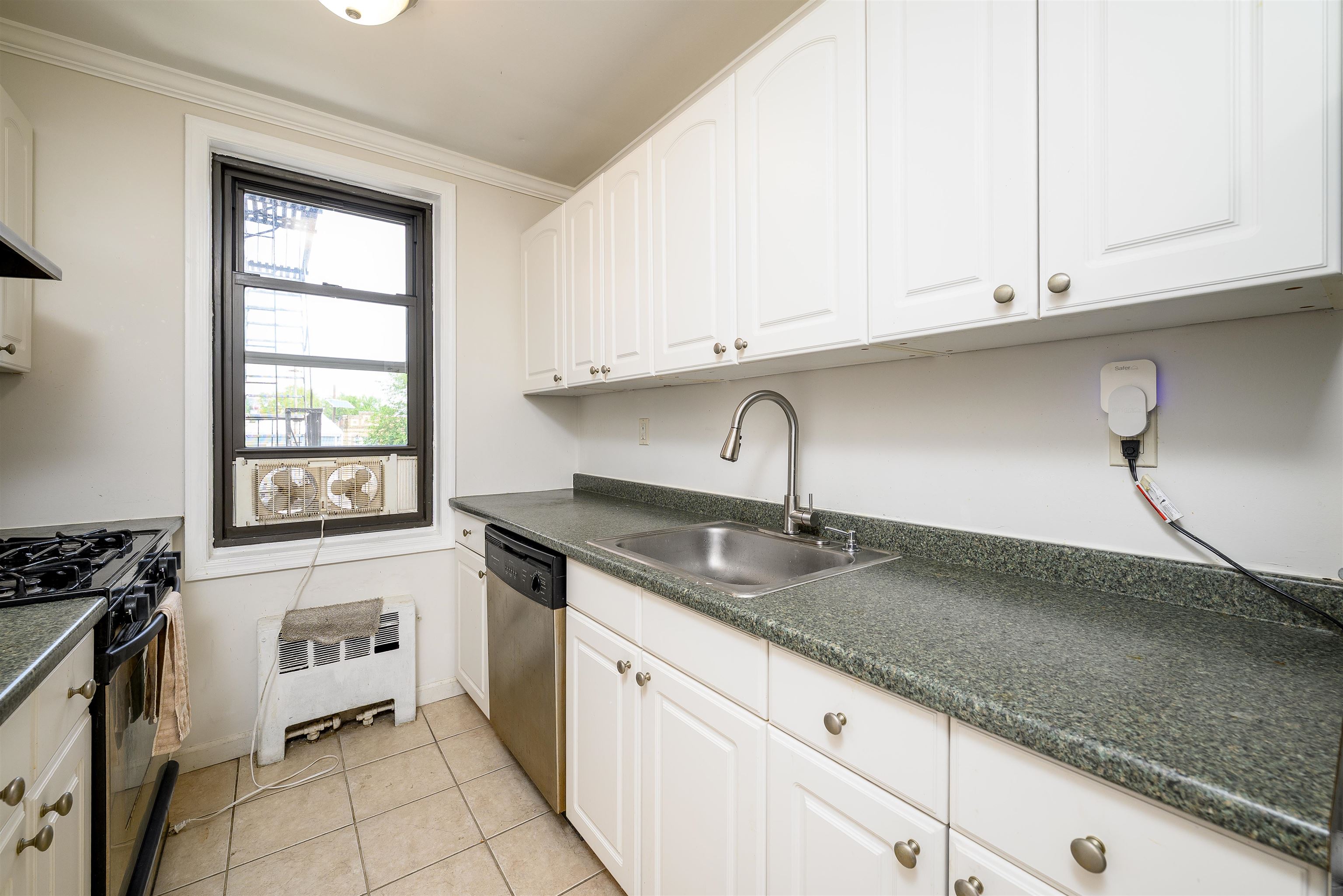 67 West 48th St 233 Property Photo 13