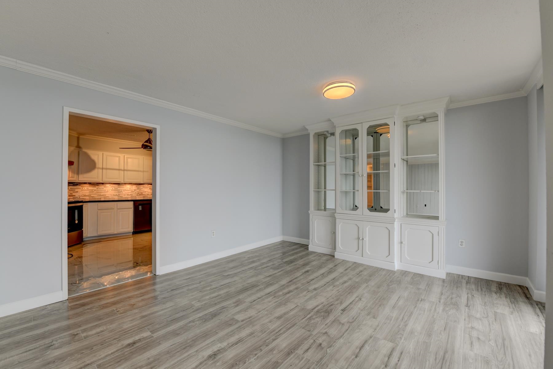 807 Harmon Cove Tower 807 Property Photo 6
