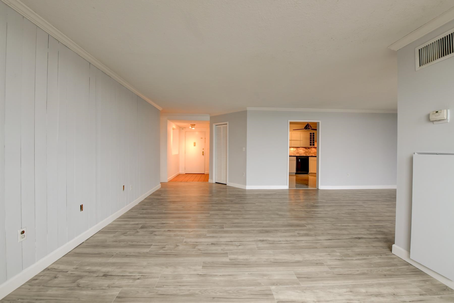 807 Harmon Cove Tower 807 Property Photo 8