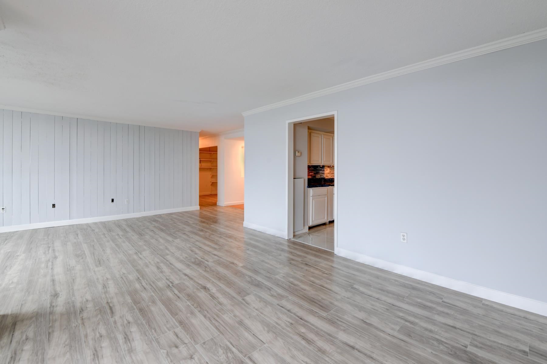 807 Harmon Cove Tower 807 Property Photo 10
