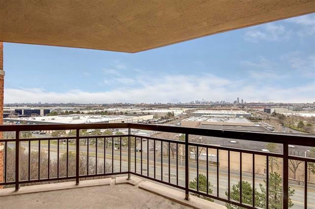 807 Harmon Cove Tower 807 Property Photo 16