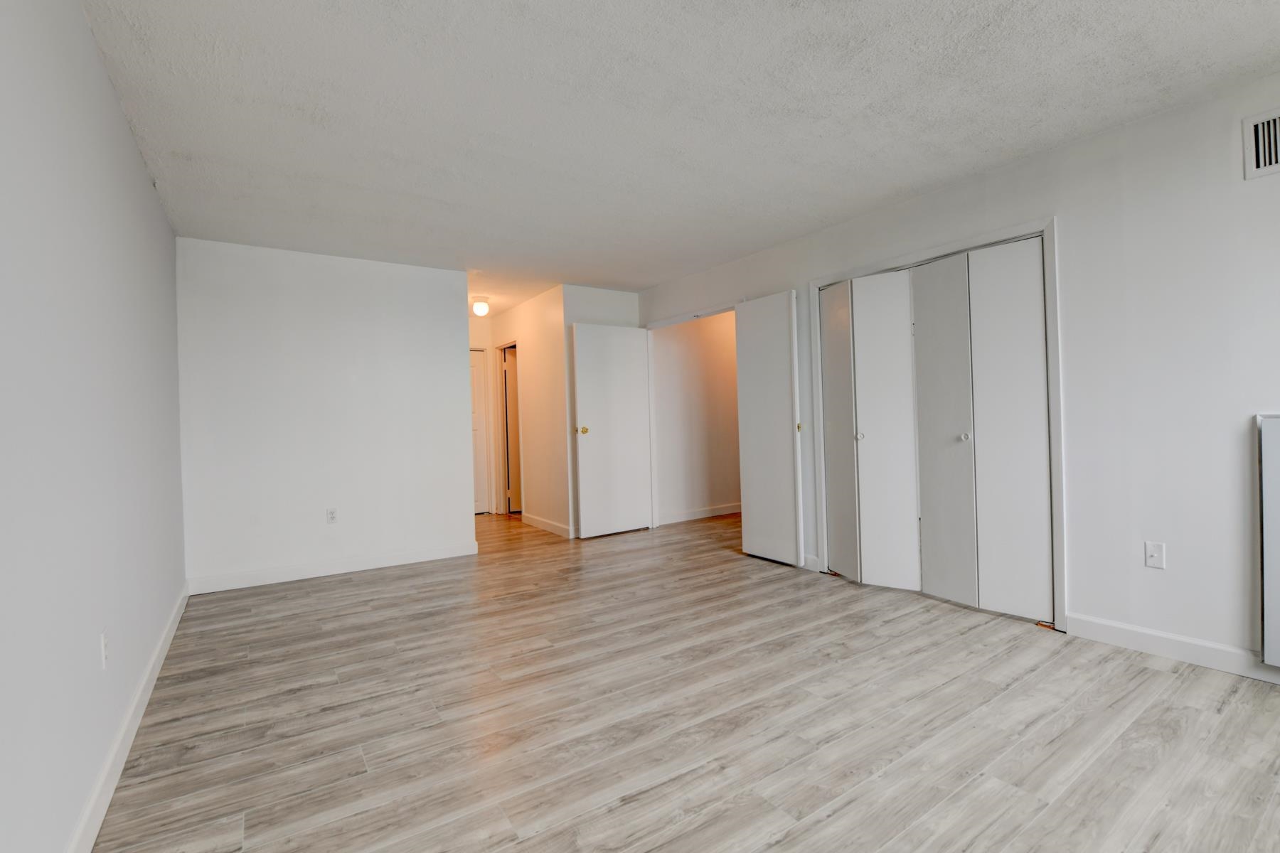 807 Harmon Cove Tower 807 Property Photo 24