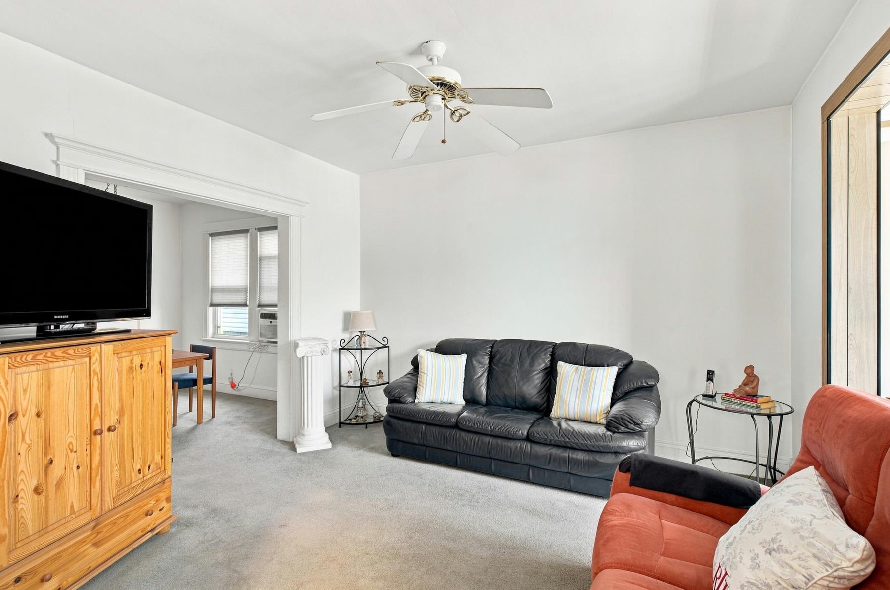 1512 80th St Property Photo 2