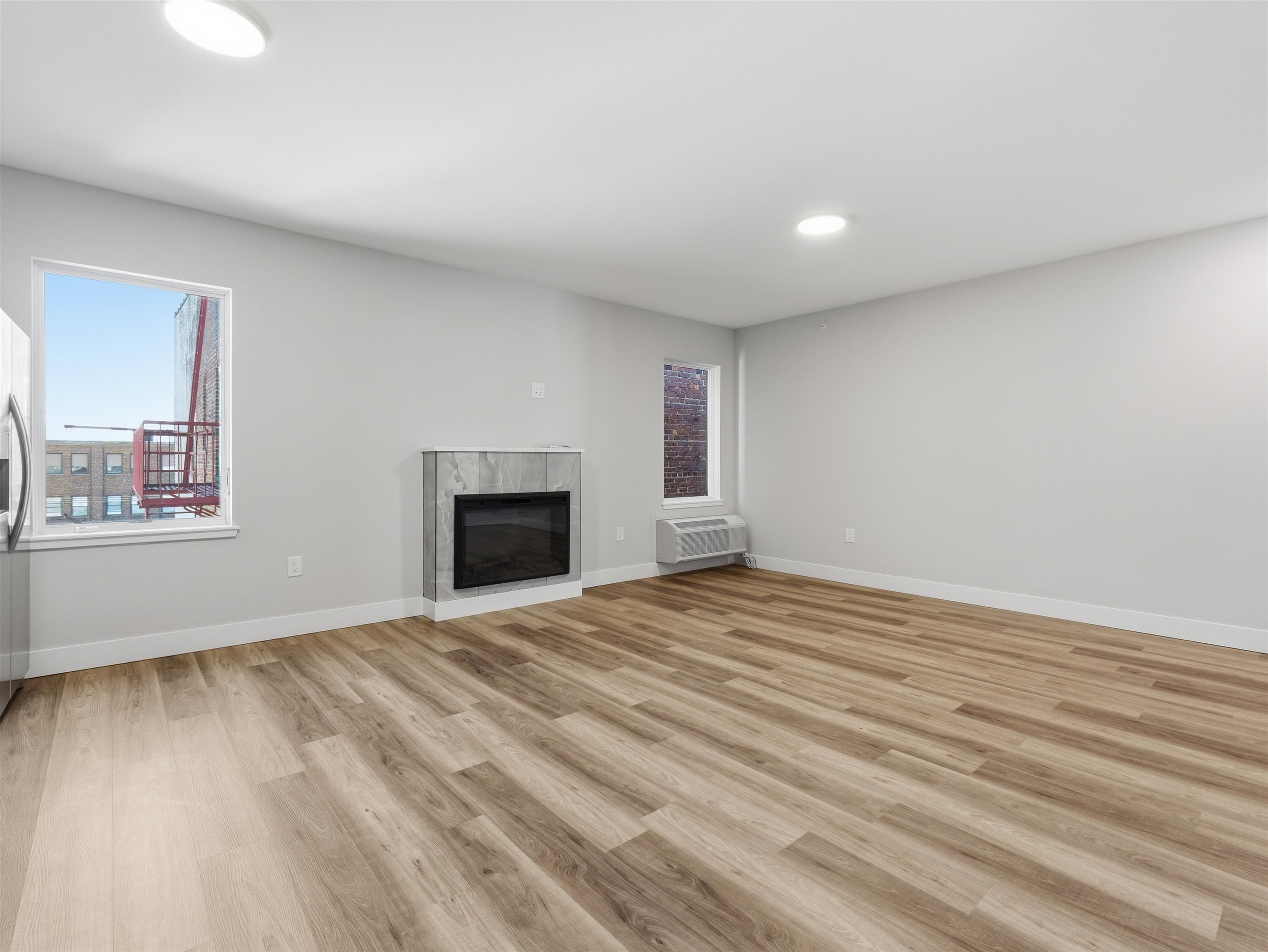 304 61st St 3c Property Photo 3