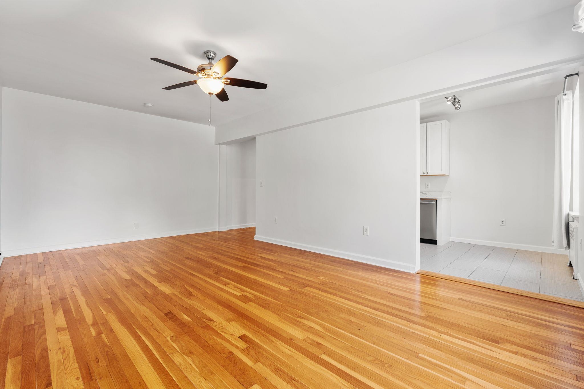 2520 John F Kennedy Blvd 2e Property Photo 3