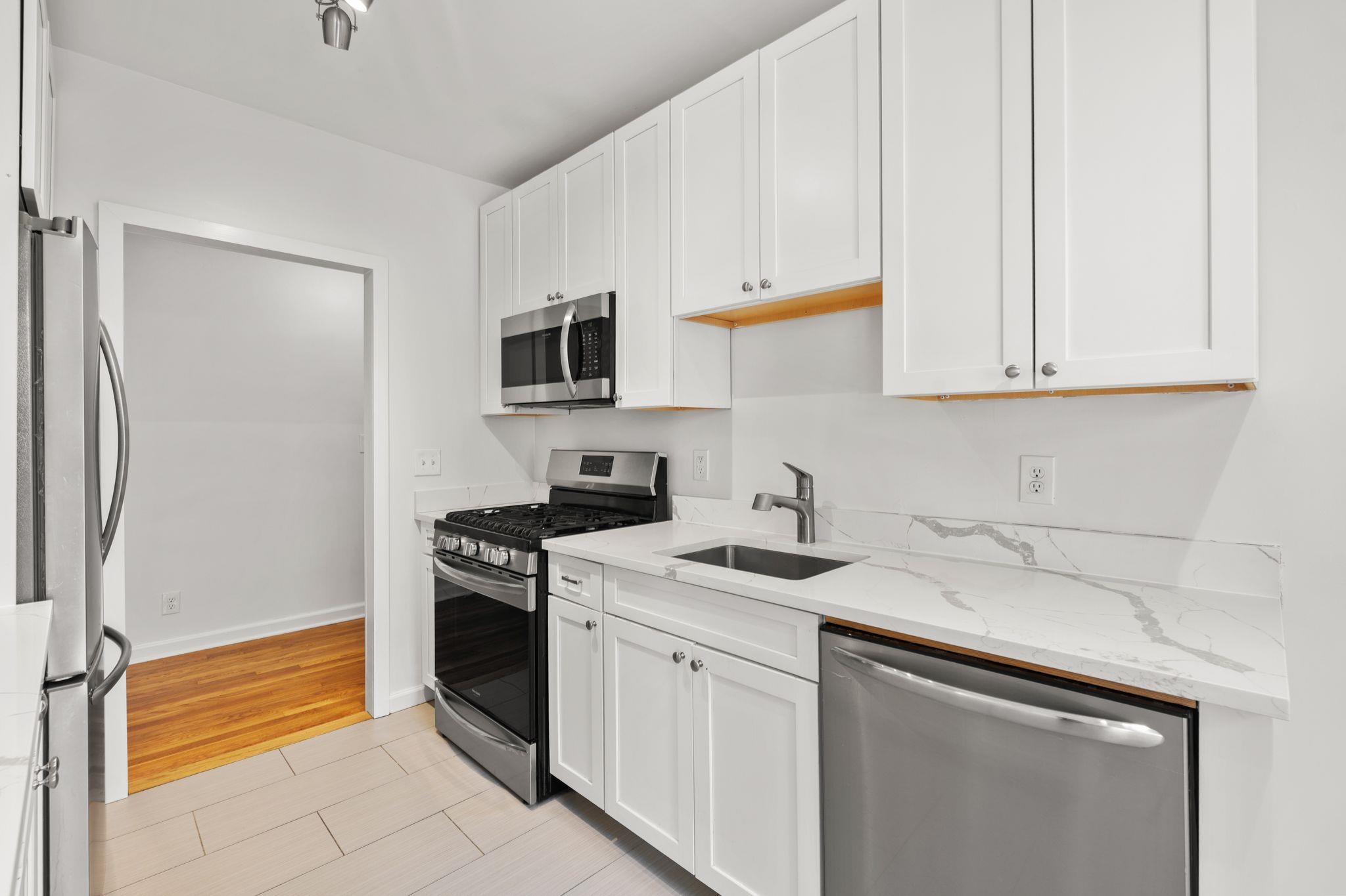 2520 John F Kennedy Blvd 2e Property Photo 10