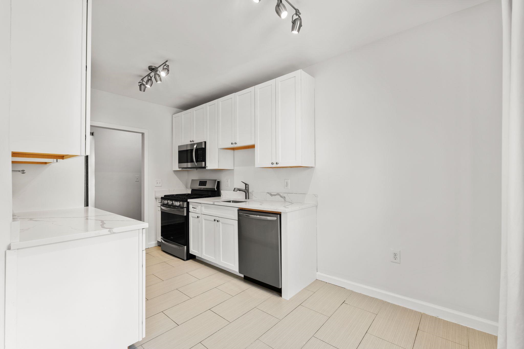 2520 John F Kennedy Blvd 2e Property Photo 12