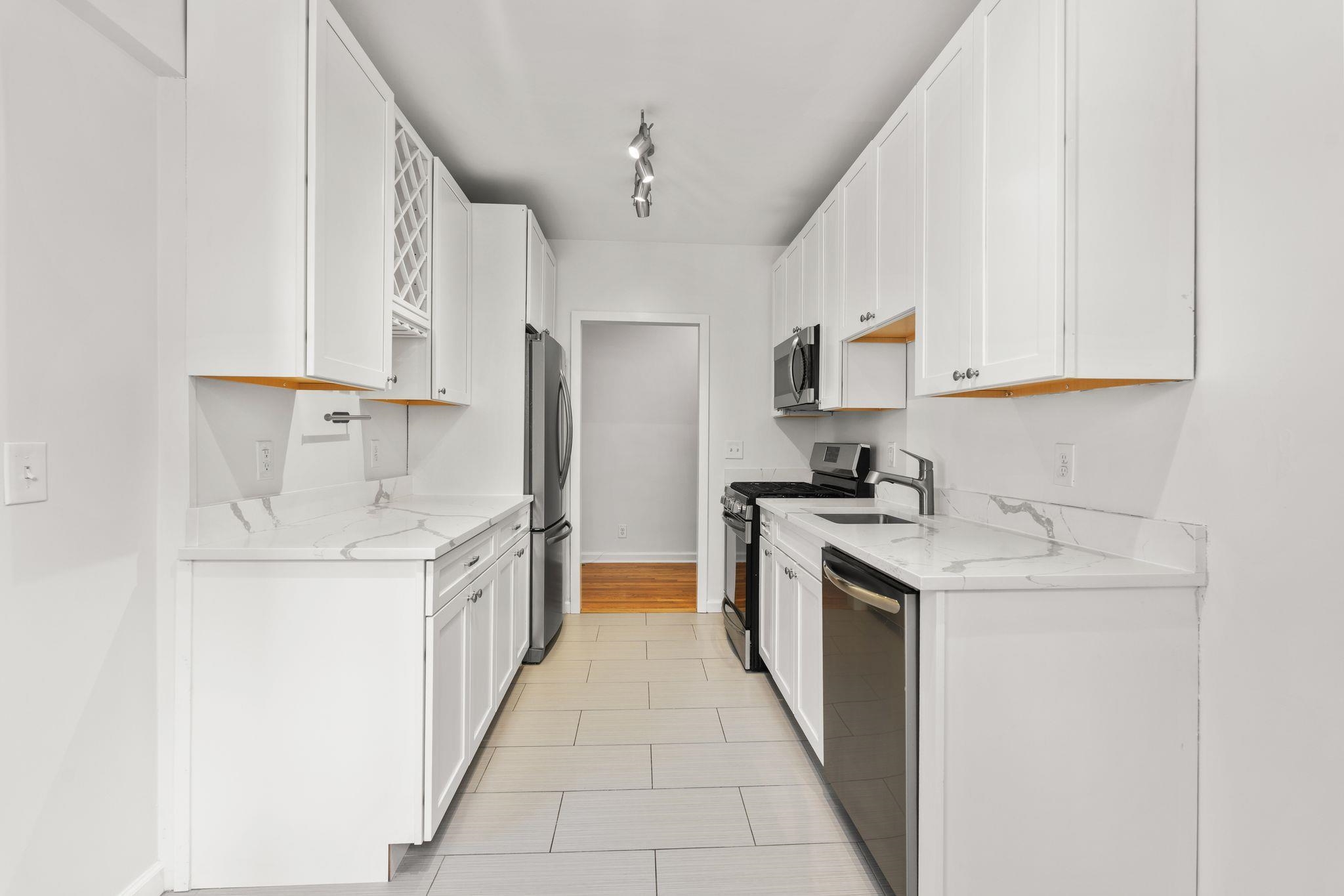 2520 John F Kennedy Blvd 2e Property Photo 13