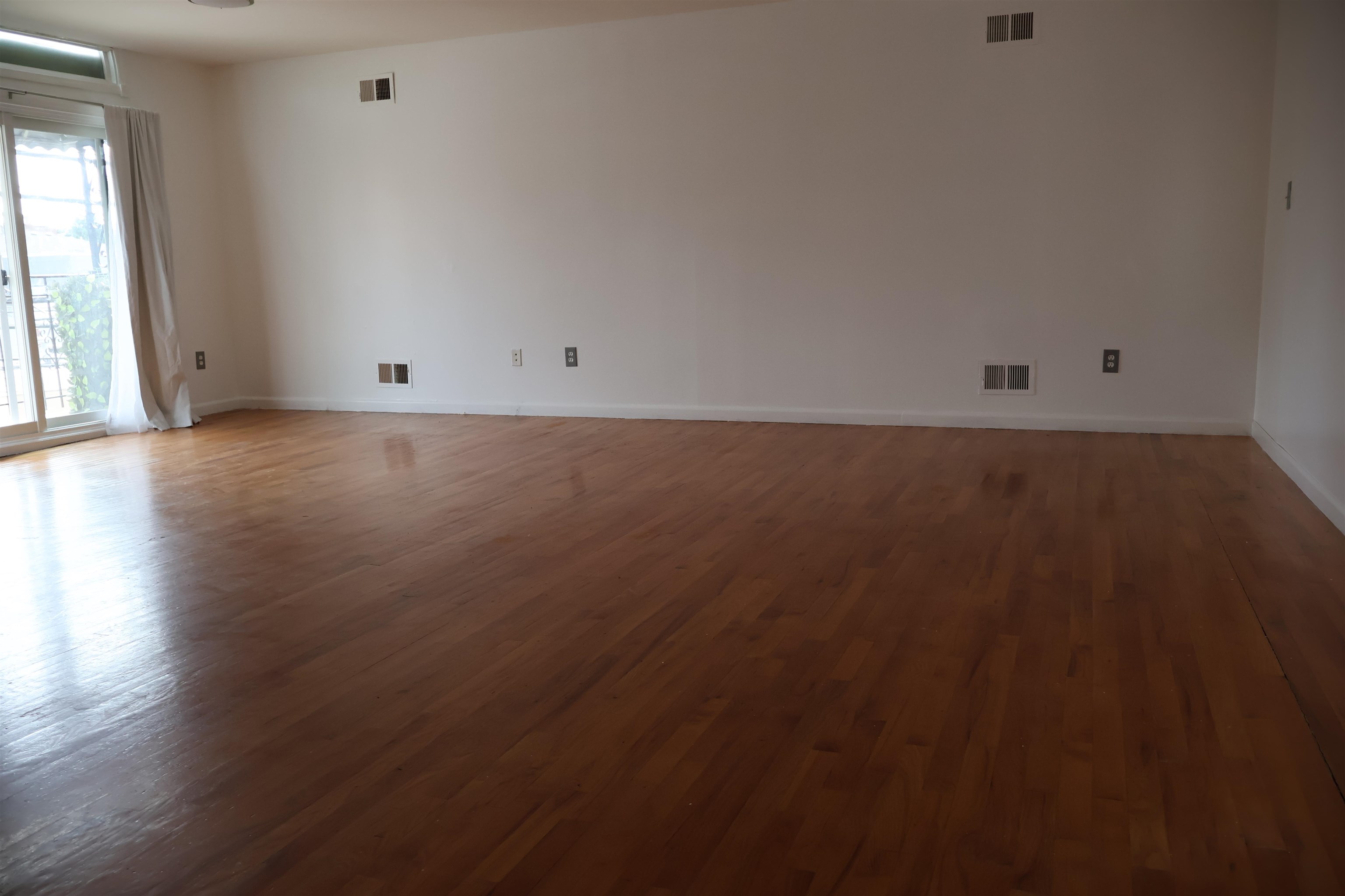 1157 67th St Property Photo 16