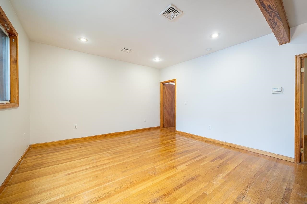 100 Central Ave 3 Property Photo 12