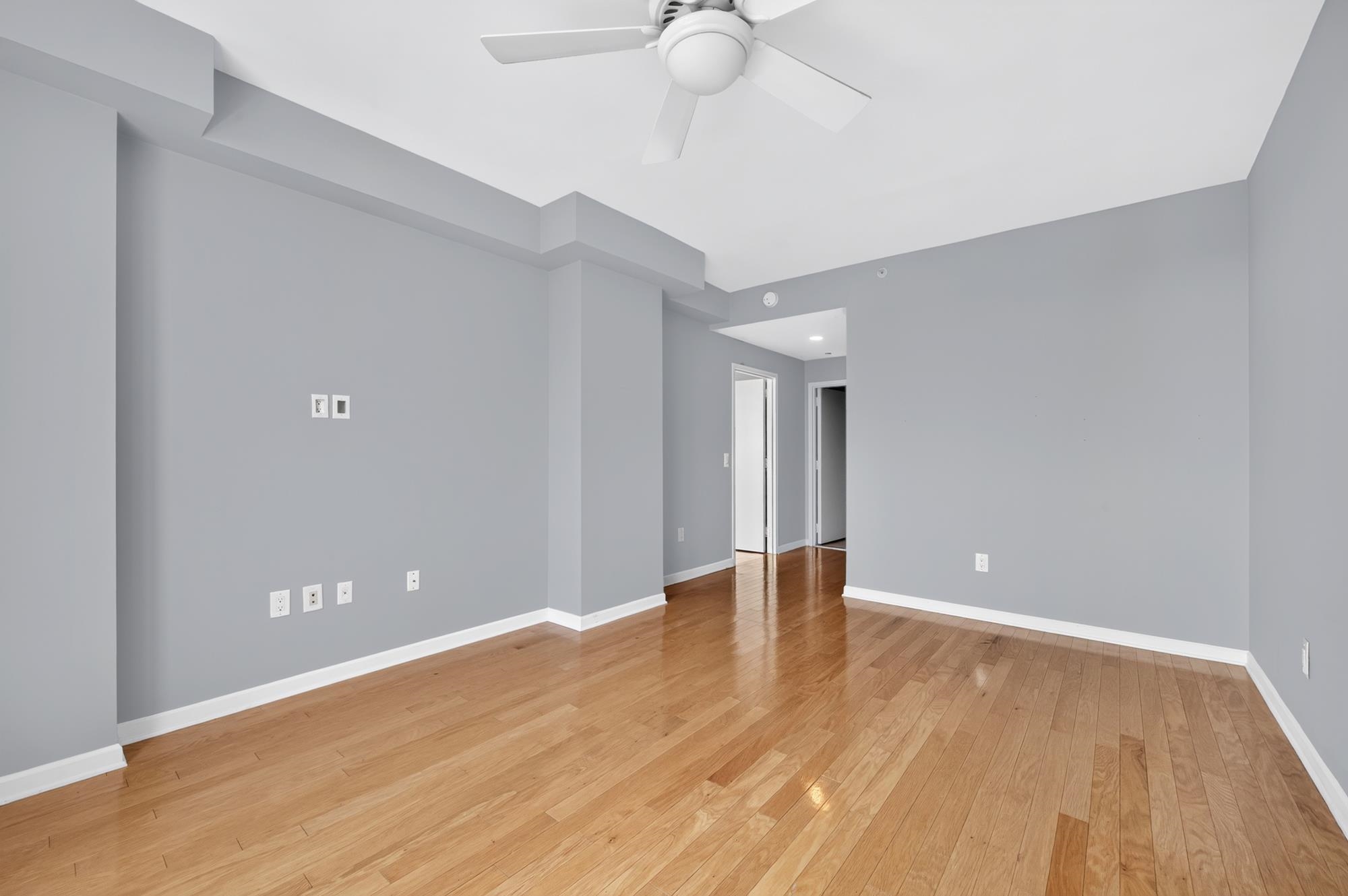 700 Grove St 12j Property Photo 5