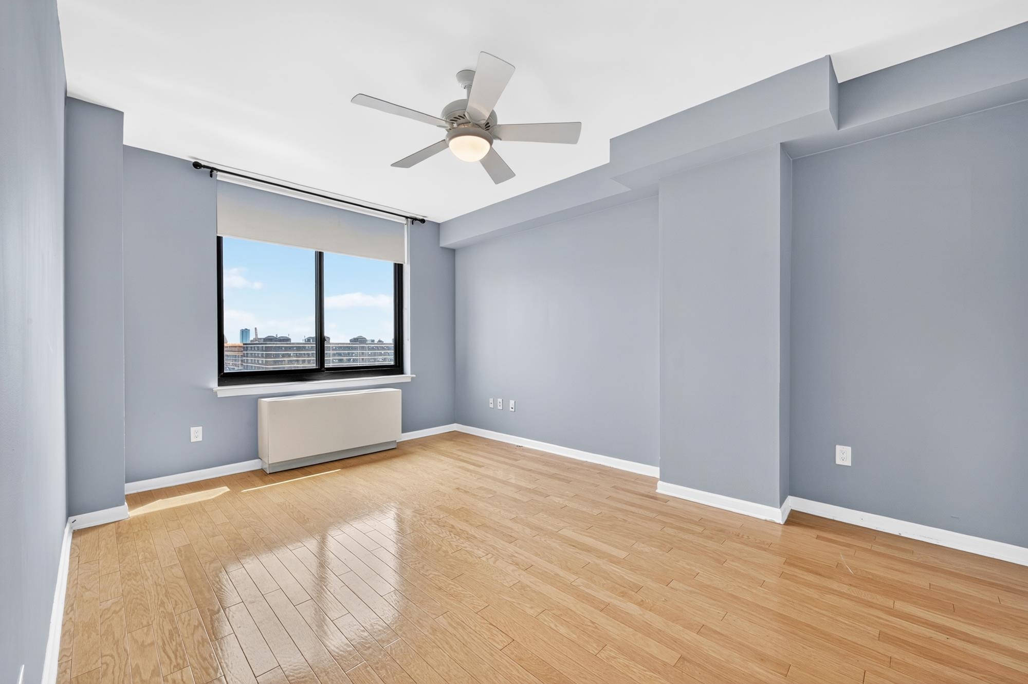 700 Grove St 12j Property Photo 15