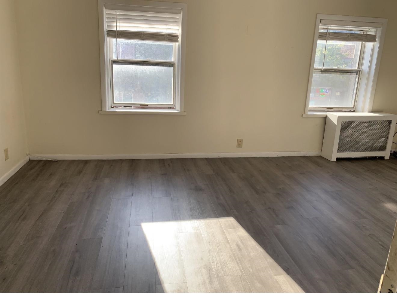 725-727 Broadway Property Photo 13