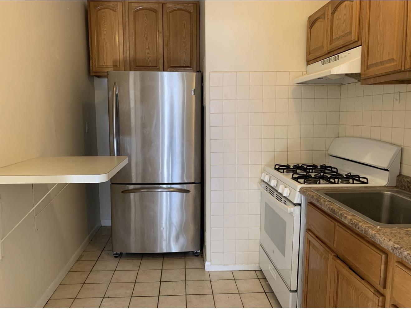 725-727 Broadway Property Photo 14
