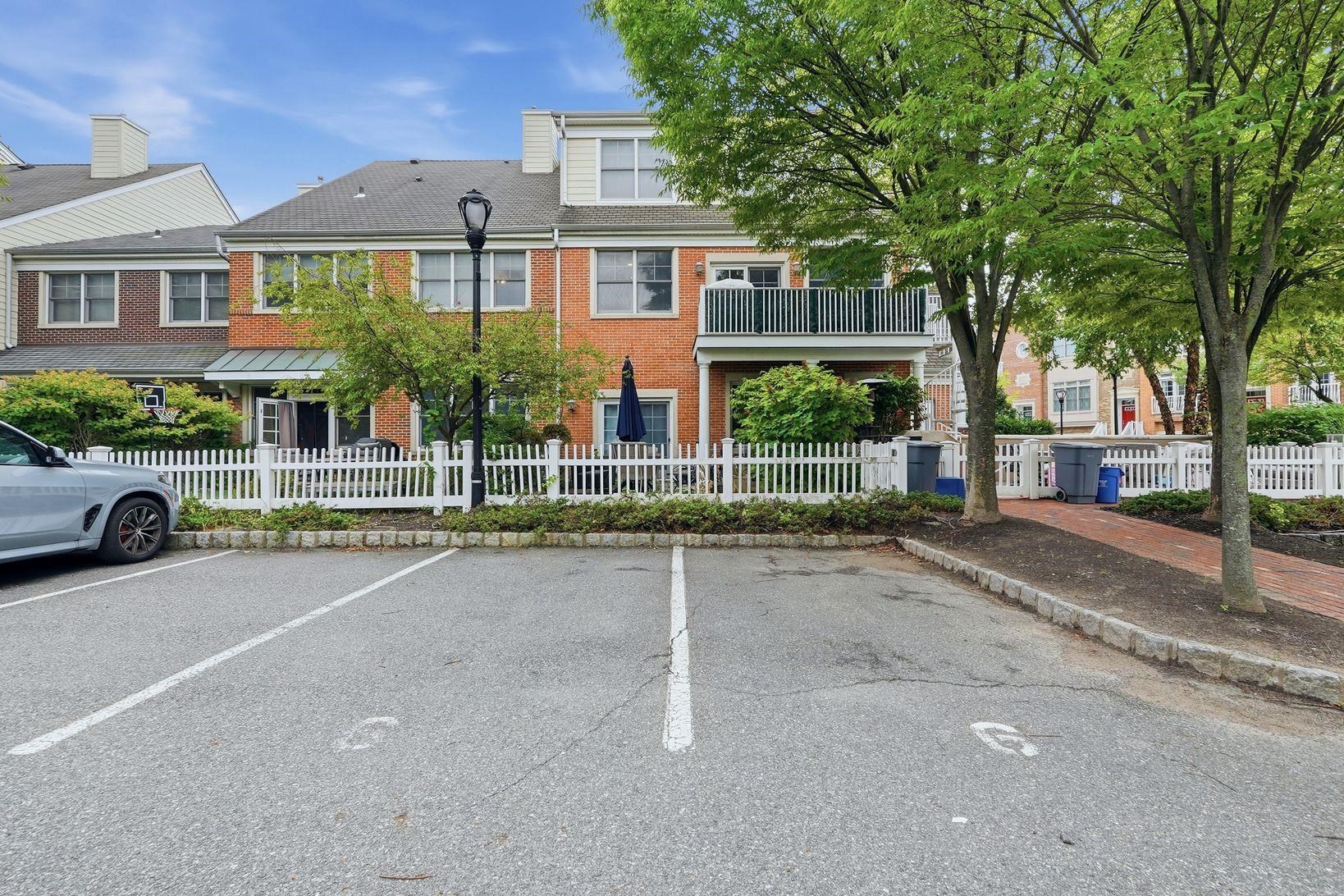 6 Intrepid Ct Property Photo 2