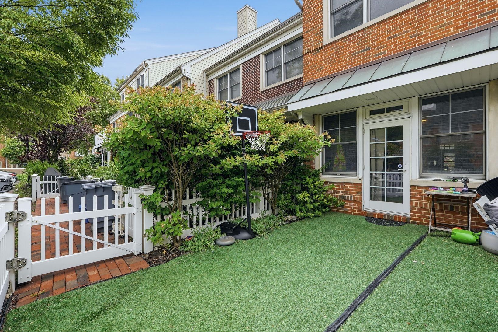 6 Intrepid Ct Property Photo 24