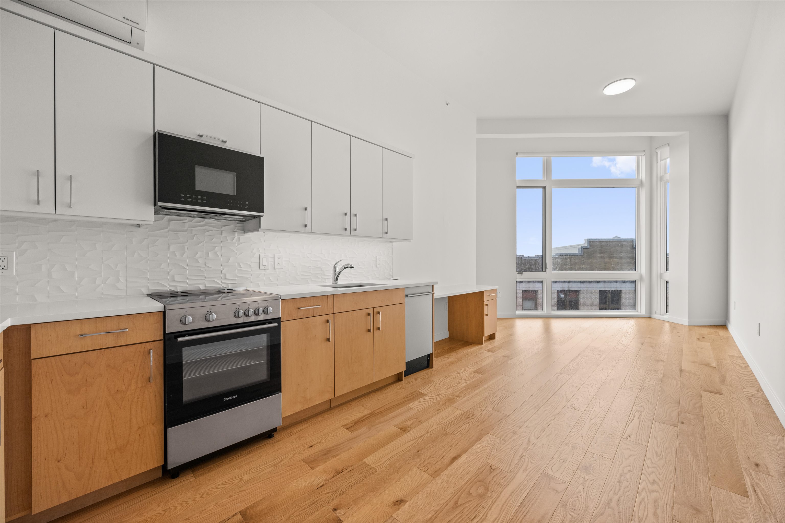333 Newark Ave 506 Property Photo 2