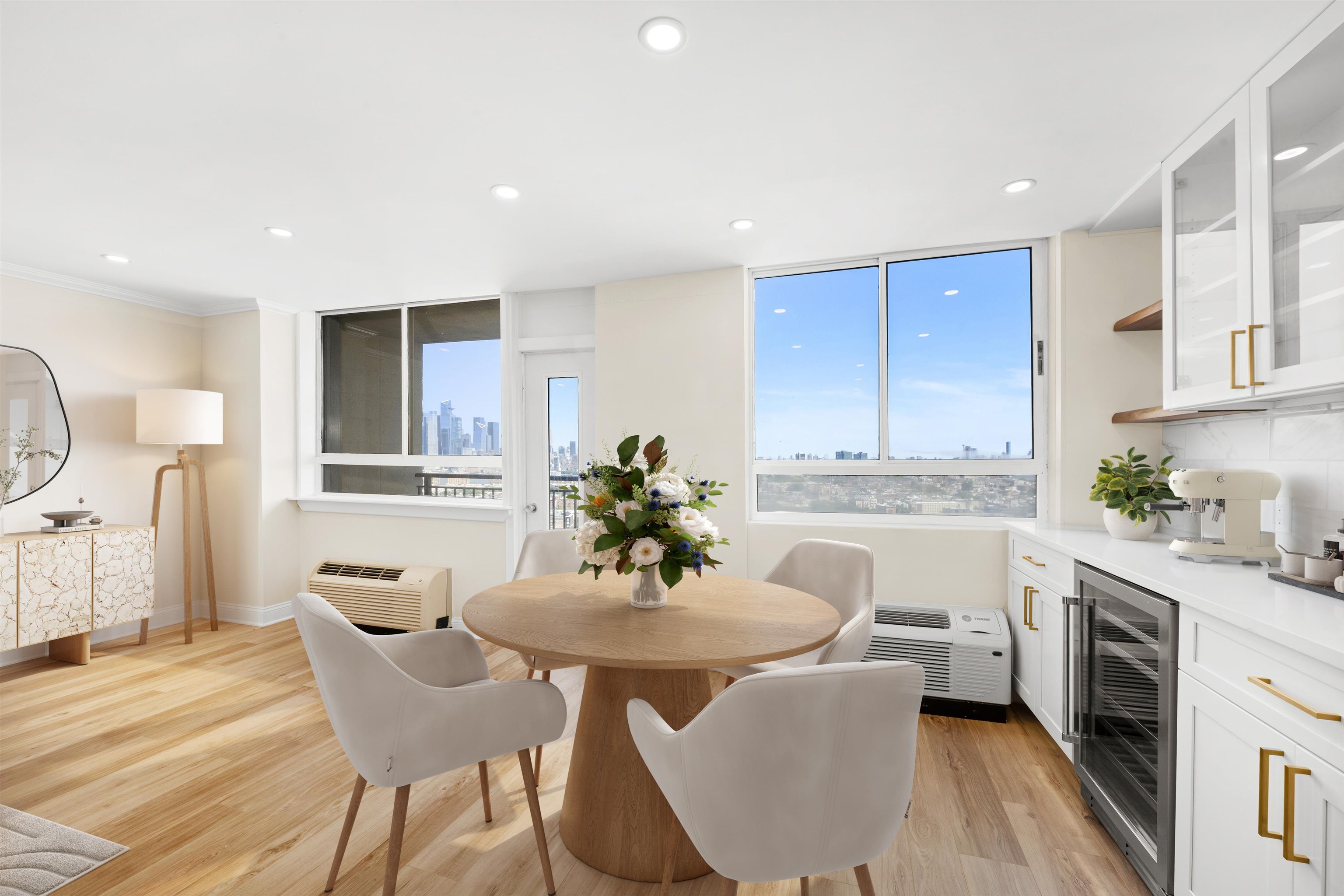 100 Manhattan Ave 1208 Property Photo 4