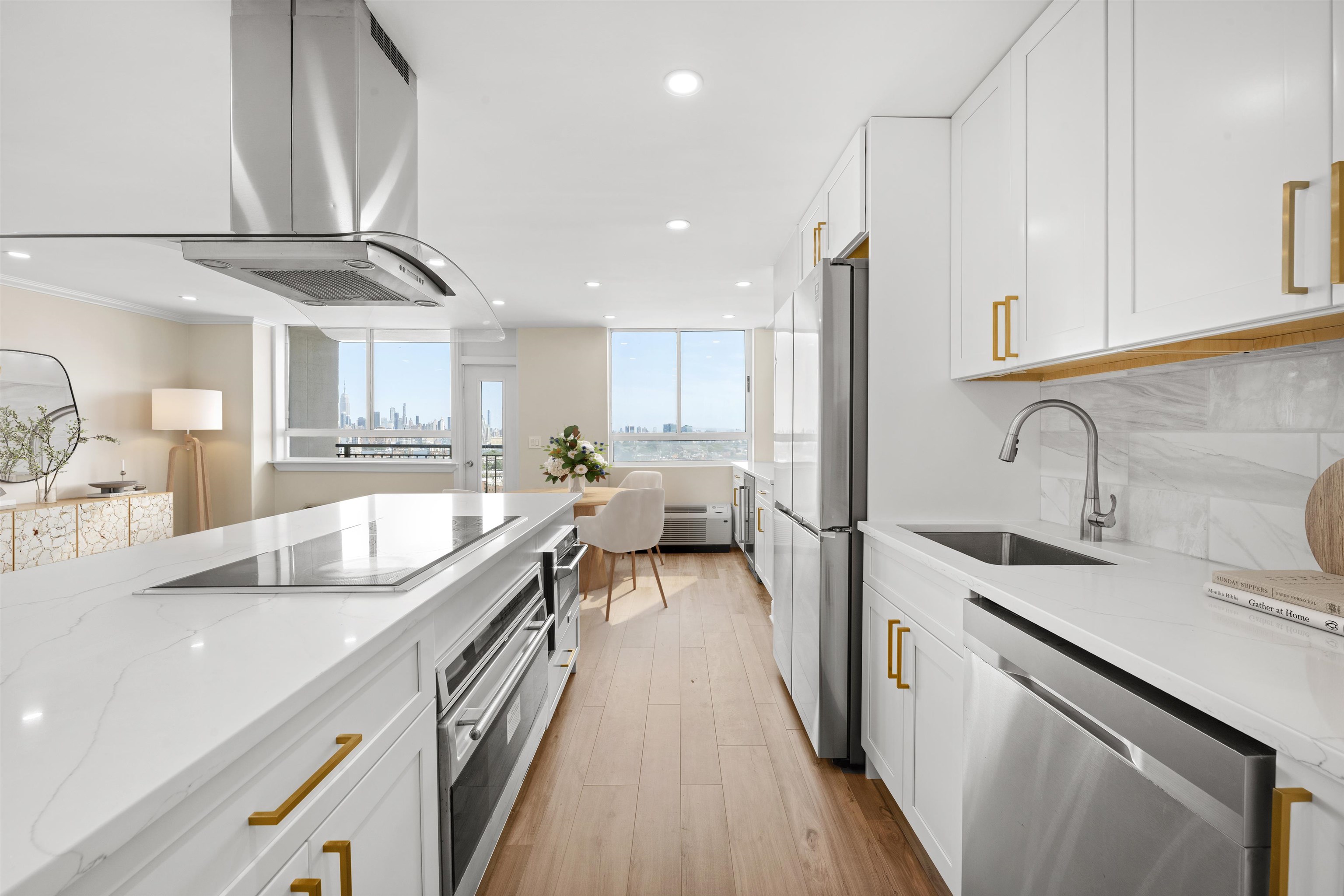 100 Manhattan Ave 1208 Property Photo 5