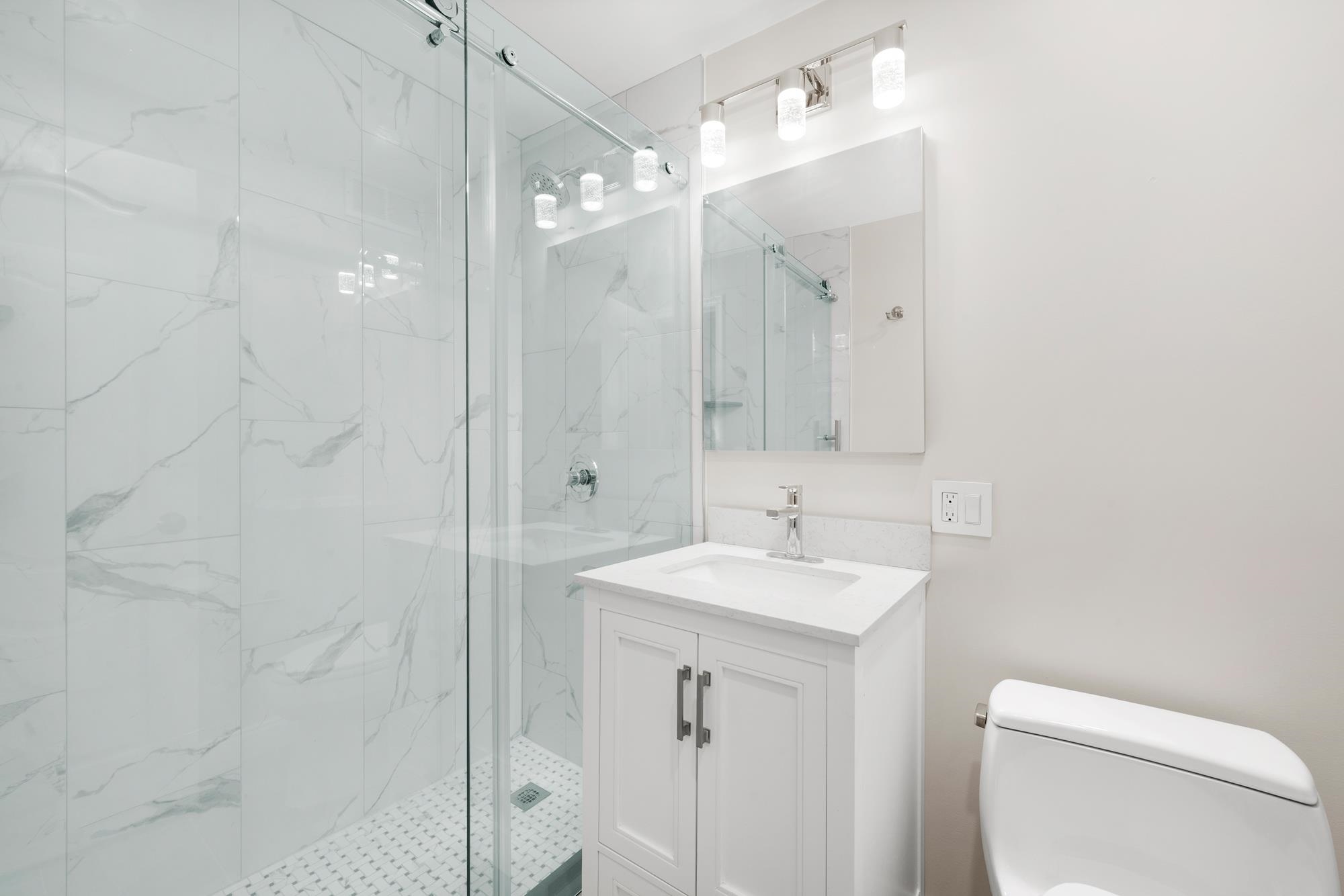 100 Manhattan Ave 1208 Property Photo 9