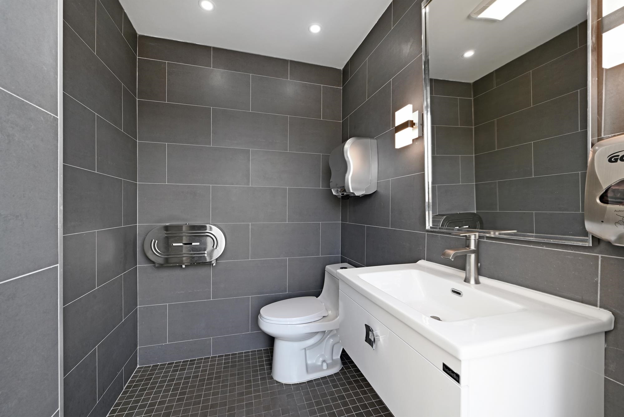 100 Manhattan Ave 1208 Property Photo 24