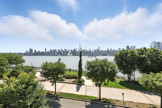 1000 Avenue At Port Imperial 703 Property Photo 15