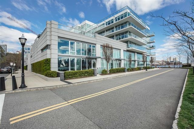 1000 Avenue At Port Imperial 703 Property Photo 17