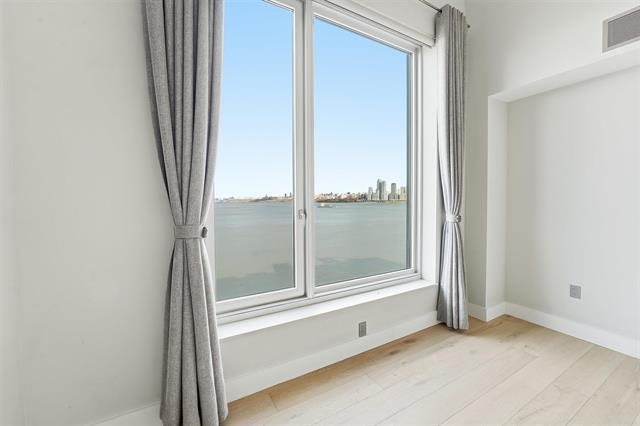 1000 Avenue At Port Imperial 703 Property Photo 20