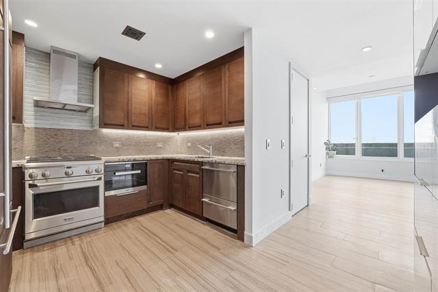 1000 Avenue At Port Imperial 703 Property Photo 24